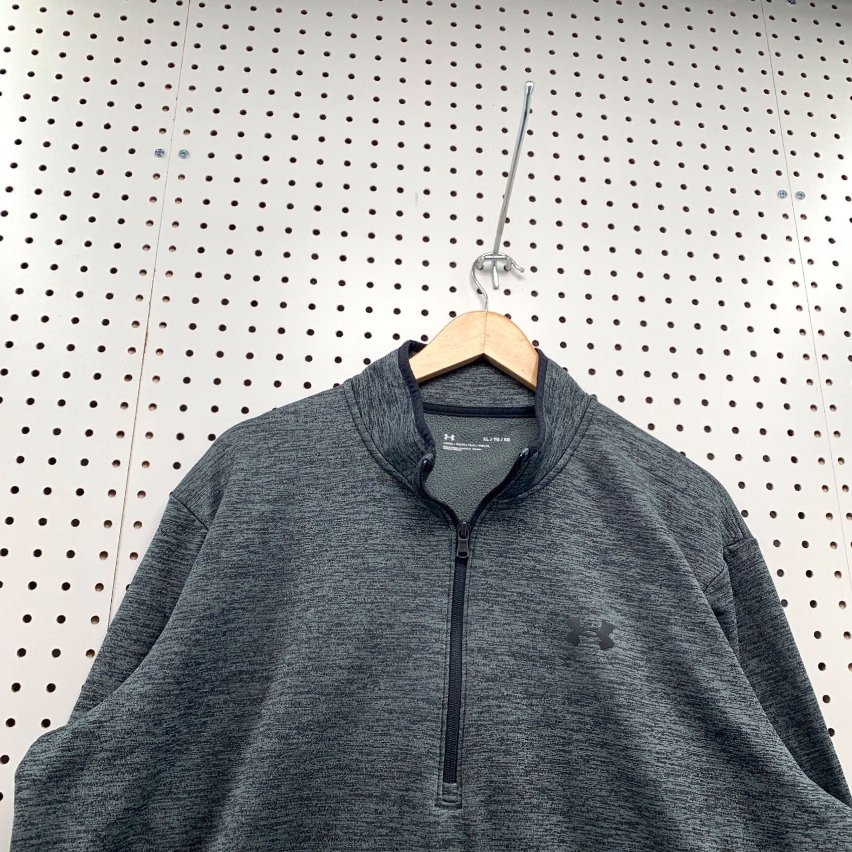 Under Armour Under Armour 1/4 Zip Pullover Sweatshirt Mens XL Loose Pullover 27x29 Gray Mock Neck Activewear Casual Pullover 1/4 Zip Mens XL Gray Size US XL / EU 56 / 4 - 5 Thumbnail