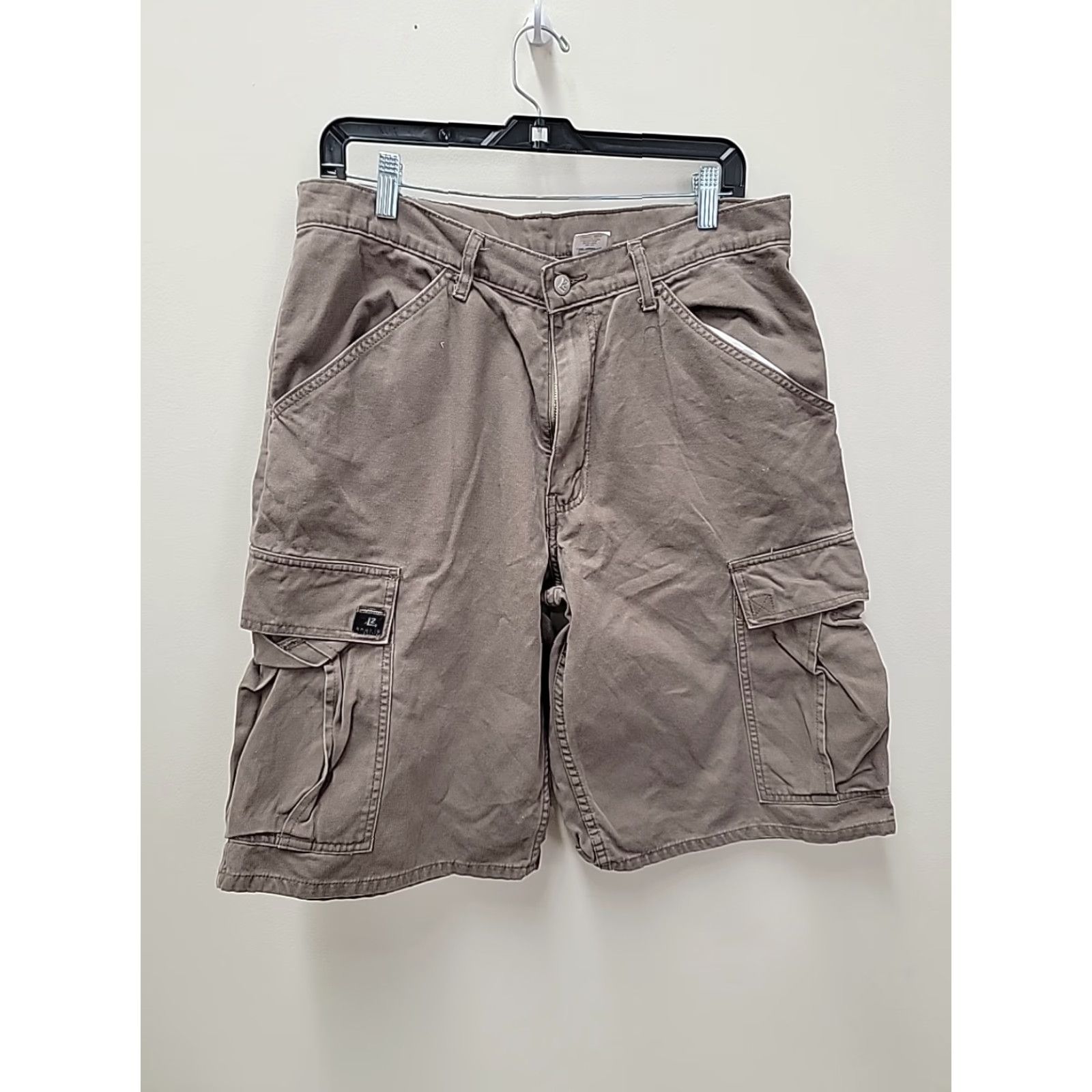 Levi's VINTAGE Levis Khakis Shorts Mens 32 Cargo Workwear Skater Casual Flat Front Brown Cotton Canvas Pockets 90s Mens Size US 32 / EU 48 - 2 Thumbnail