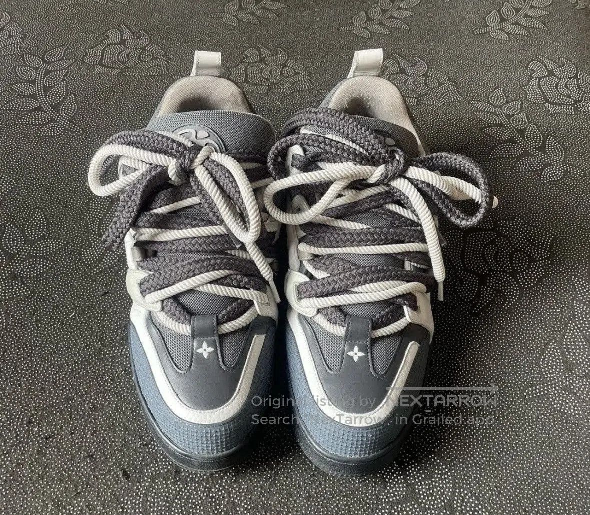 Louis Vuitton LV lowtop sneakers wxx. Size US 10.5 / EU 43-44 - 2 Thumbnail