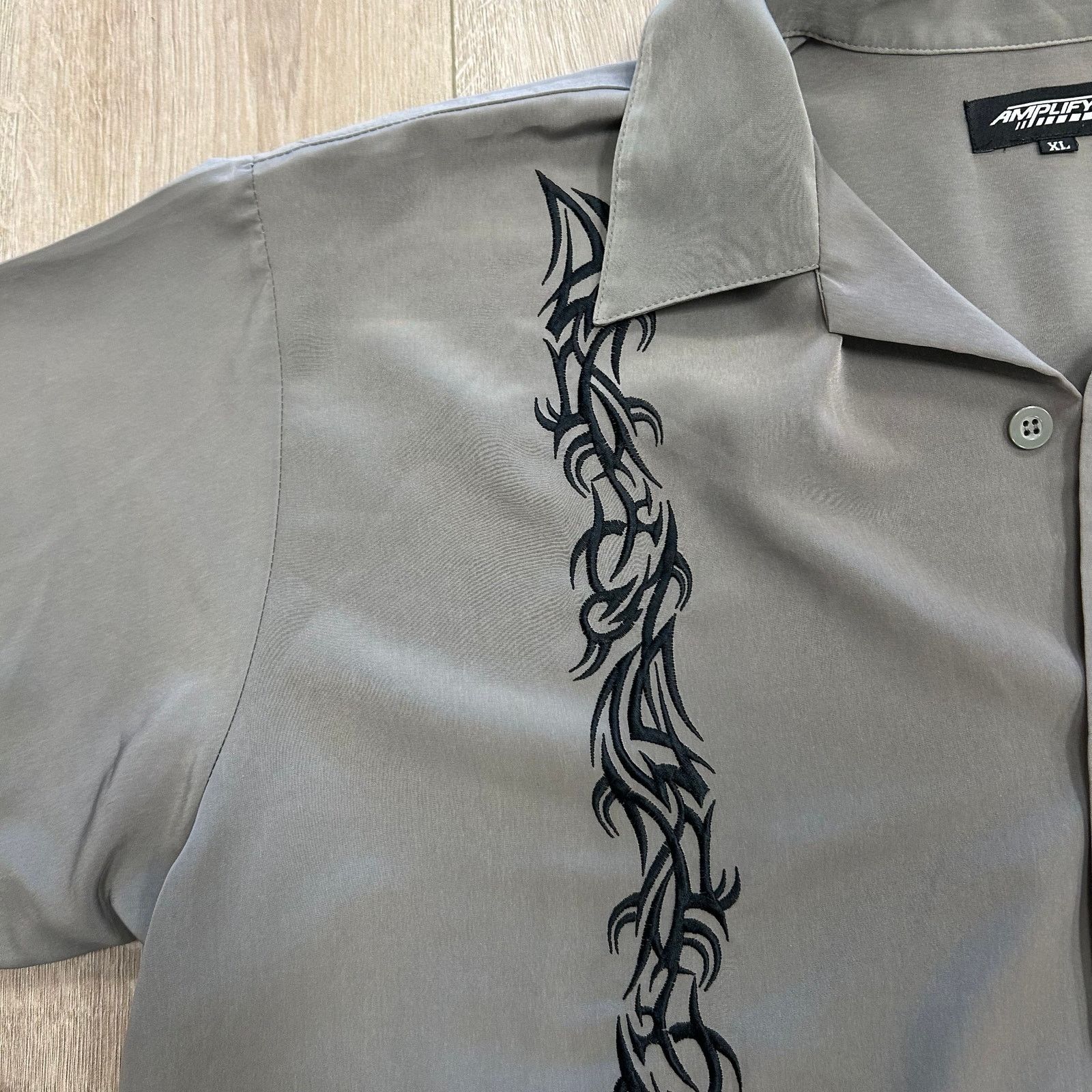 Vintage Vintage Y2K Vine Tattoo Art Button Up Shirt Gray Black XL Size US XL / EU 56 / 4 - 5 Thumbnail