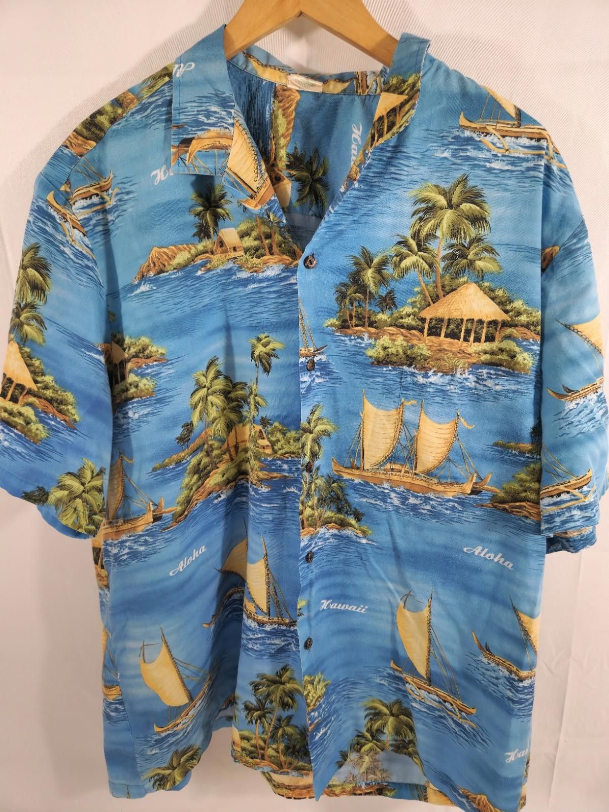 Designer Royal Creations Button Up Hawaiian Blue Island Boats Sailing Size US XXL / EU 58 / 5 - 1 Thumbnail