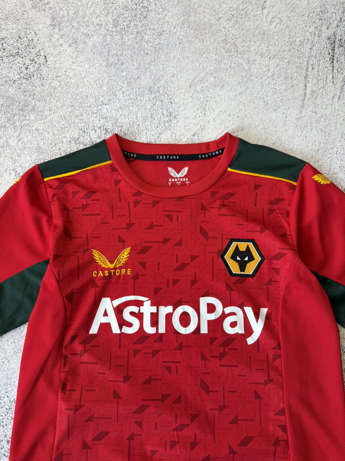 Castore Castore Wolverhampton Wanderers Football Shirt Size S Size US S / EU 44-46 / 1 - 5 Thumbnail