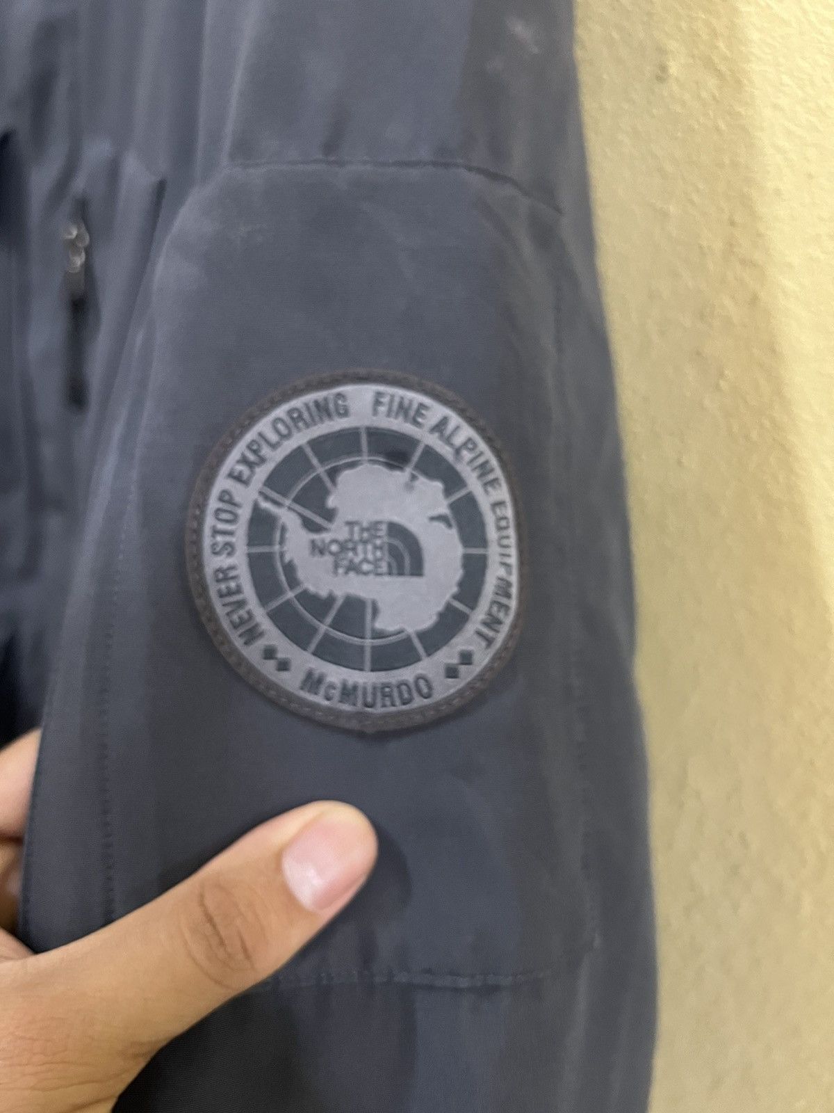The North Face THE NORTH FACE MCMURDO SERIES MULTIPOCKET JACEKT Size US M / EU 48-50 / 2 - 4 Thumbnail