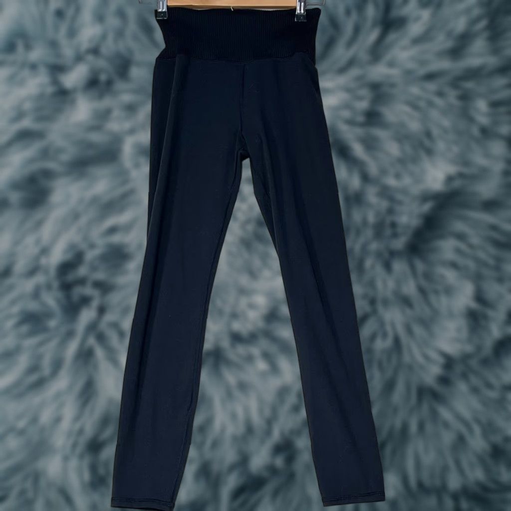 Vuori Vuori Womens Leggings Performance Active Stride Black Size Small XS? Wait. Size 28" / US 6 / IT 42 - 1 Thumbnail