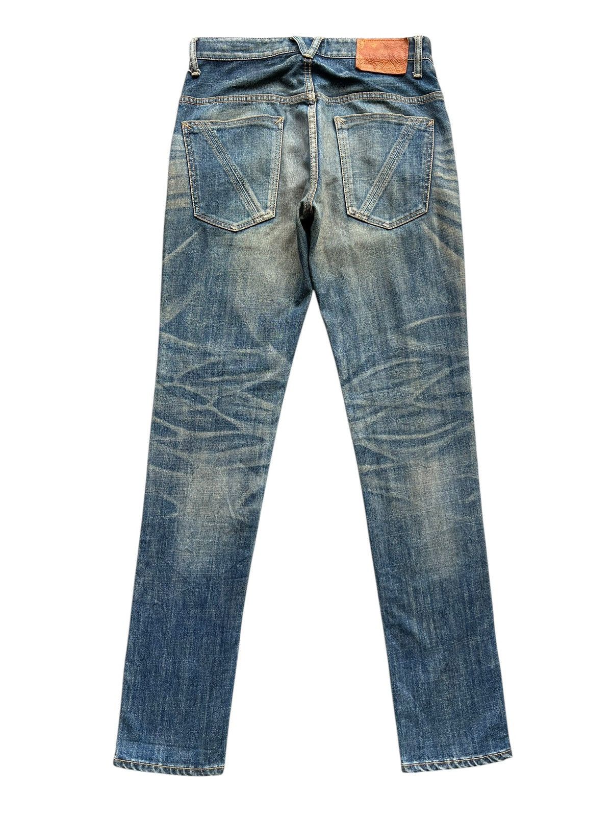 Vanquish Vintage Vanquish Distressed Mudwash Denim Jeans 30x31.5 Size US 30 / EU 46 - 3 Thumbnail