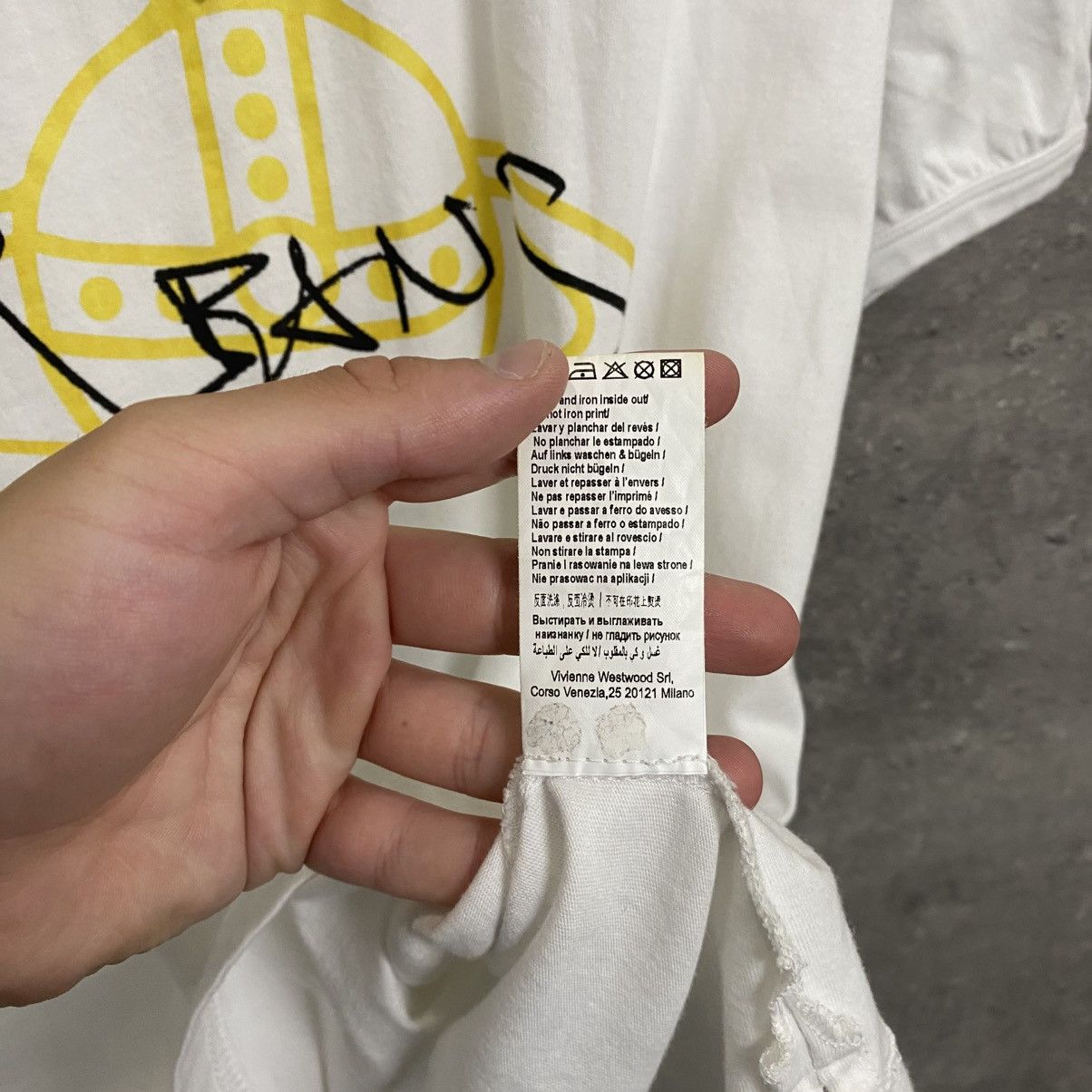 Vivienne Westwood Vivienne Westwood T-Shirt Big Logo White Size US M / EU 48-50 / 2 - 9 Thumbnail