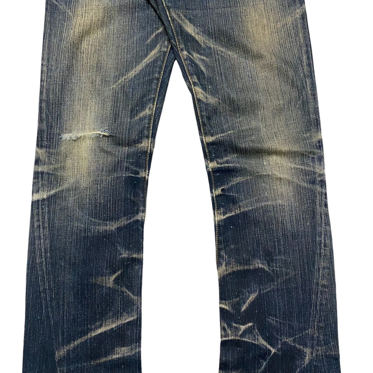 Tornado Mart Tornado Mart Spiral Cut Low Flare Jeans Distressed Size US 31 - 6 Thumbnail