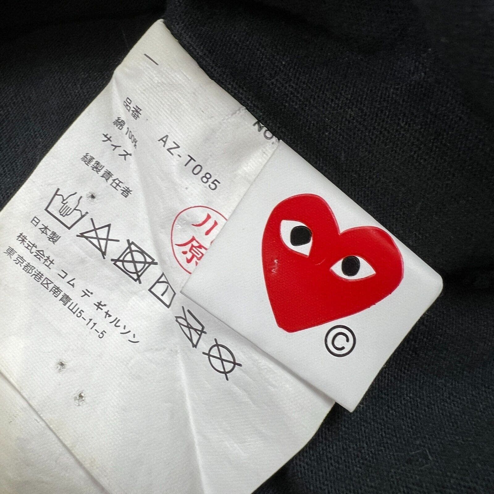 Comme des Garcons Comme Des Garcon Play T Shirt Black CDG Black Play Heart Tee Size US XL / EU 56 / 4 - 6 Thumbnail