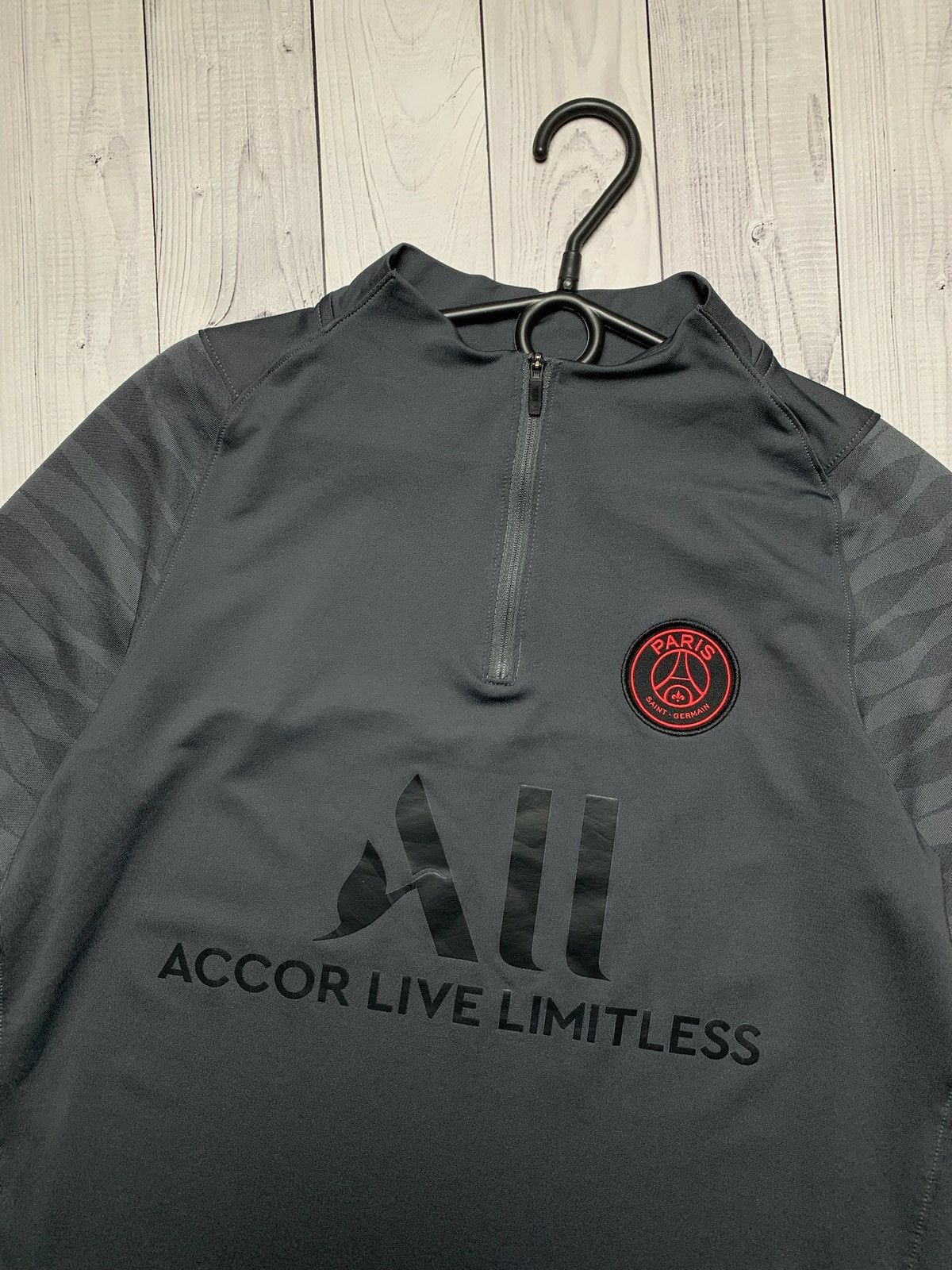 Nike × Vintage Nike sweatshirt PSG Paris Nike training size M grey Size US M / EU 48-50 / 2 - 2 Thumbnail