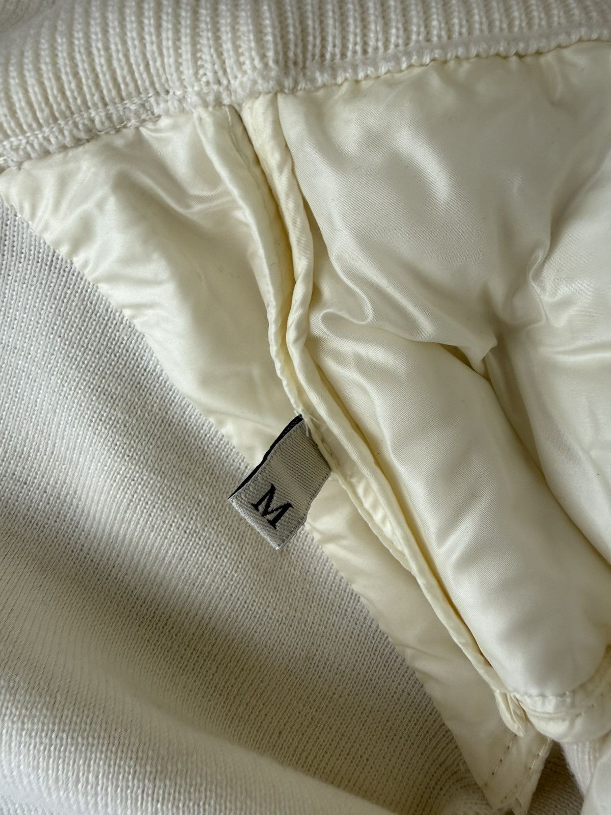 Moncler Moncler MAGLIONE TRICOT CARDIGAN KNITTED CARDIGAN Size M / US 6-8 / IT 42-44 - 8 Thumbnail
