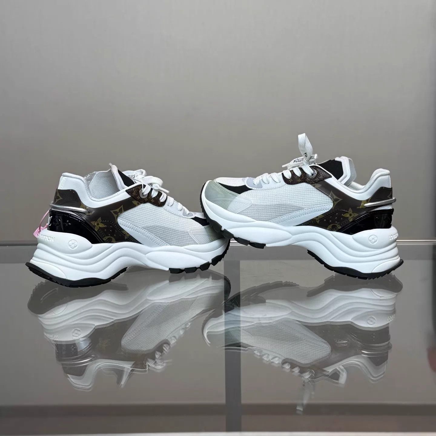 Louis Vuitton LV Run55 36 MINT Size US 5.5 / IT 35.5 - 6 Thumbnail