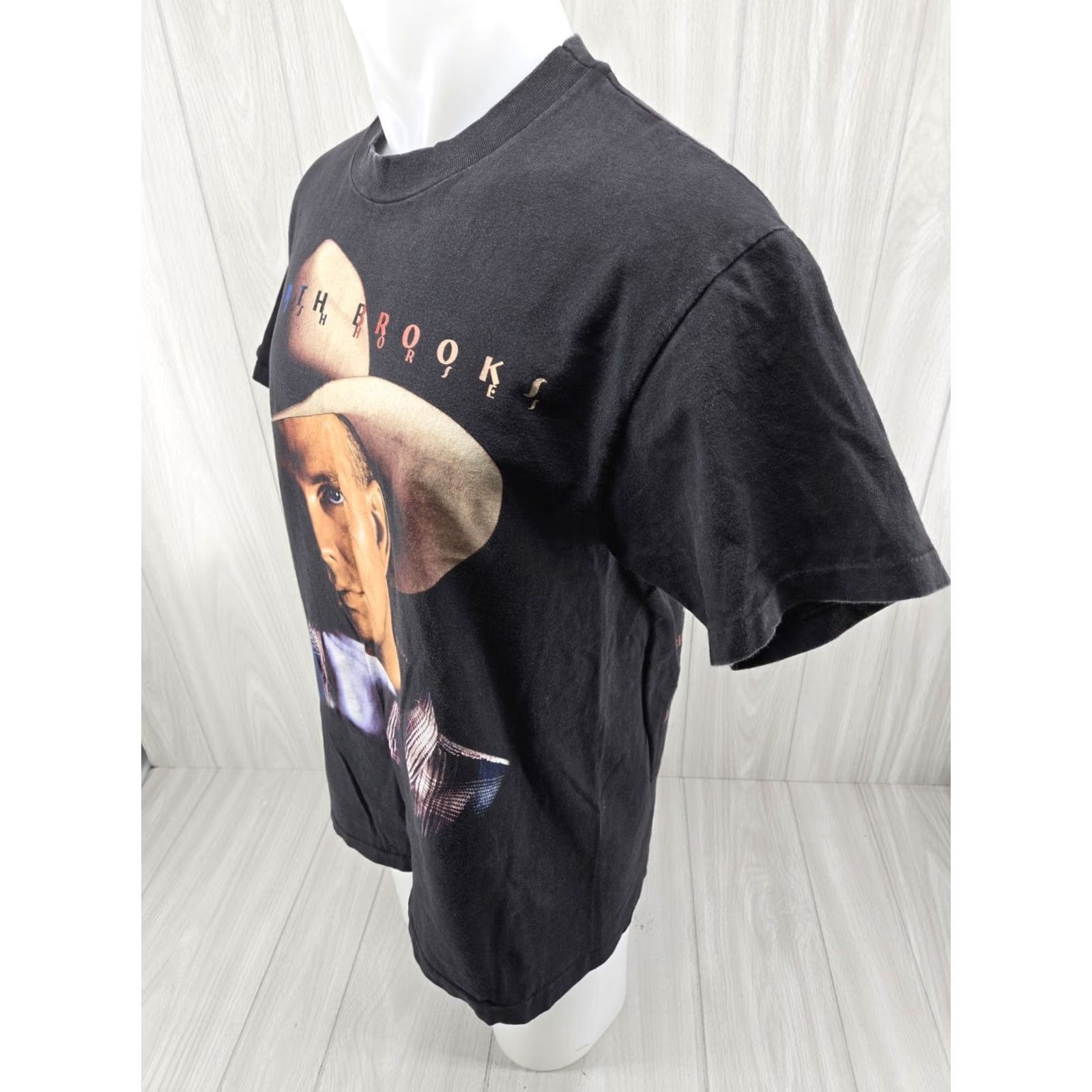 Hanes VINTAGE Garth Brooks Fresh Horses Concert Tour T-Shirt Sz Large Hanes Beefy-T Mens Short Sleeve Black 1996 VTG Distressed Graphic Print Size US L / EU 52-54 / 3 - 7 Thumbnail