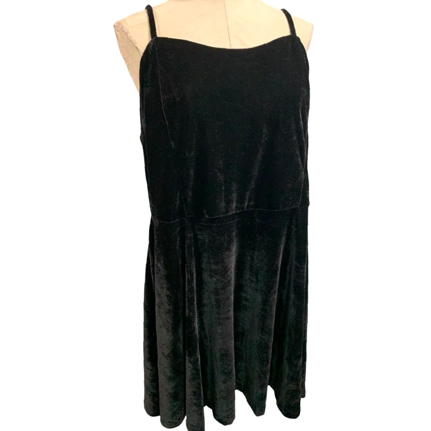Joe Boxer VINTAGE Joe Boxer Velour Dress Spaghetti Strap Junior Womens 2X Knee Length Black New Size XXL / US 16-18 / IT 52-54 - 2 Thumbnail