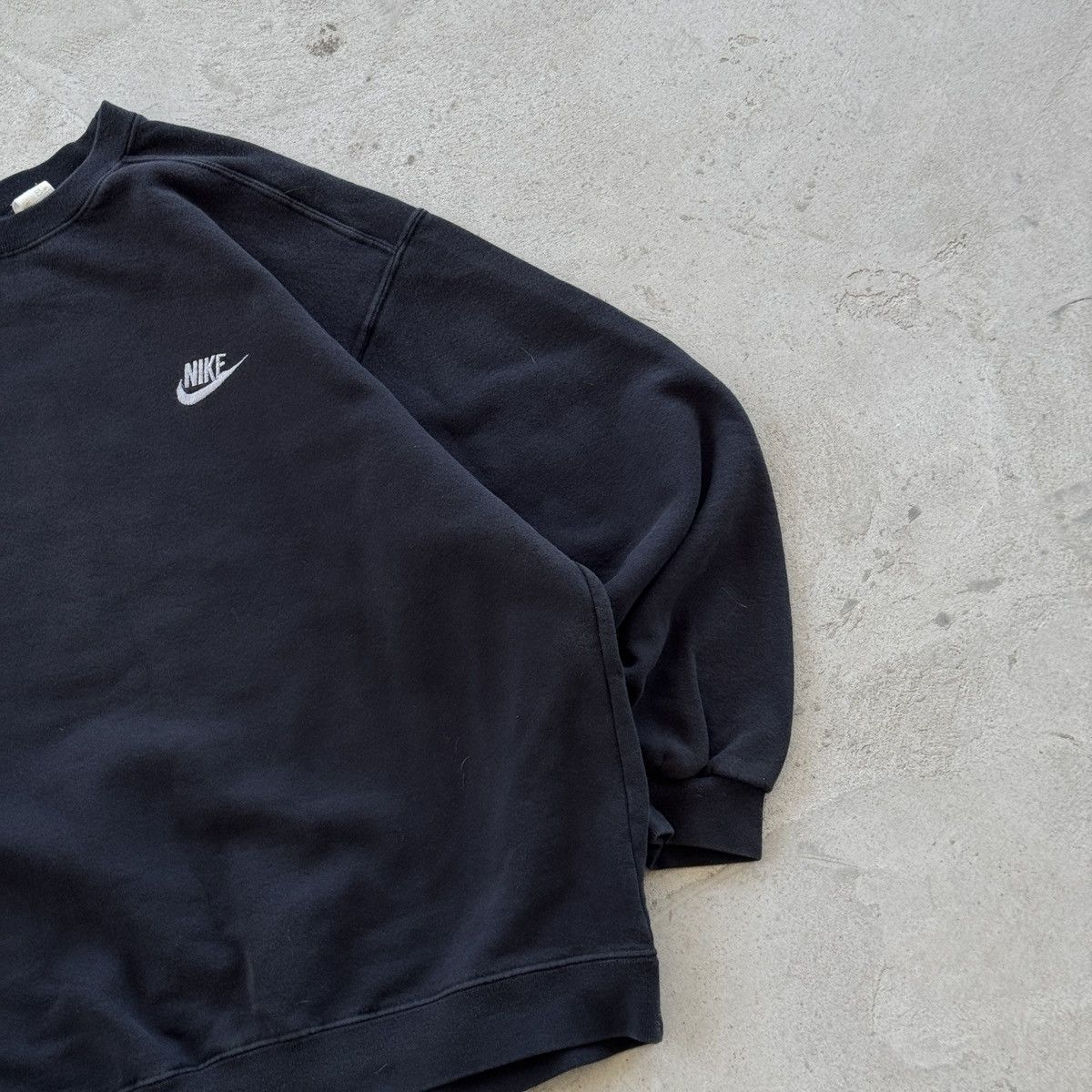 Nike Vintage 90s Nike Baggy Crewneck Sweatshirt Faded Y2K Boxy Size US XL / EU 56 / 4 - 5 Thumbnail