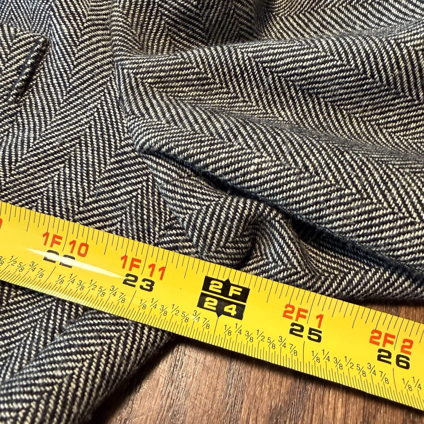 Vintage Fink Men’s Herringbone Jacket Chore Coat Blazer Wool Tweed Gray L Regular Button Pocketed Size 42R - 7 Thumbnail