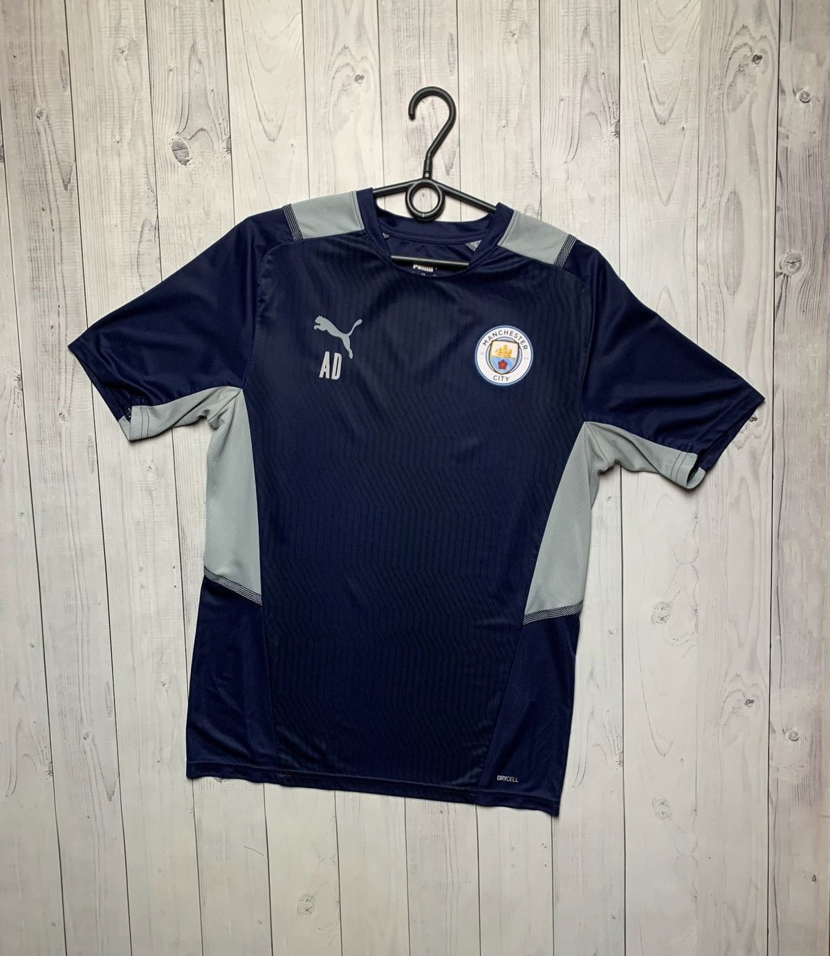 Vintage Vintage Manchester City puma training shirt jersey size M Size US M / EU 48-50 / 2 - 1 Thumbnail
