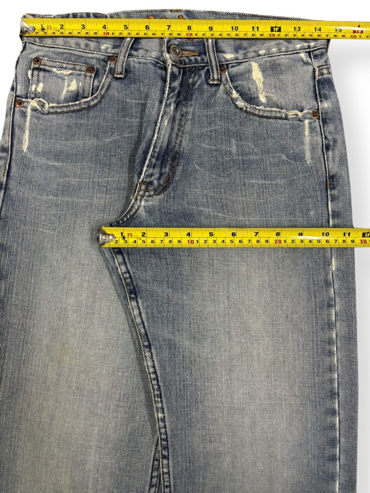 Quiksilver Vintage Quiksilver Light Washed Regular Fit Distressed Jeans Size US 29 - 15 Thumbnail