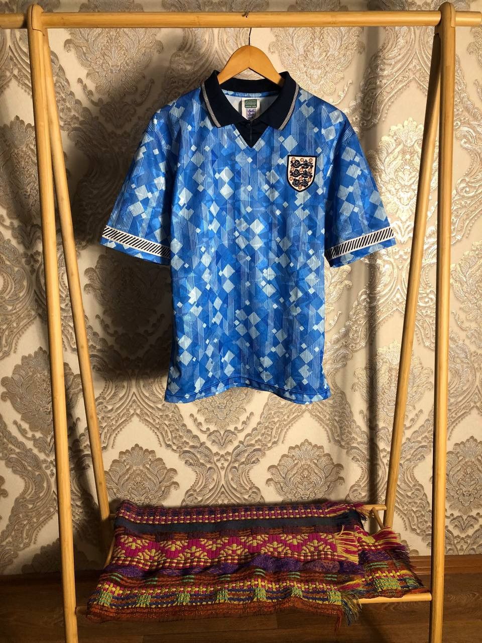 Vintage VERY RARE ENGLAND RETRO SOCCER JERSEY FC MANCHESTER Y2K 90s Size US M / EU 48-50 / 2 - 1 Thumbnail