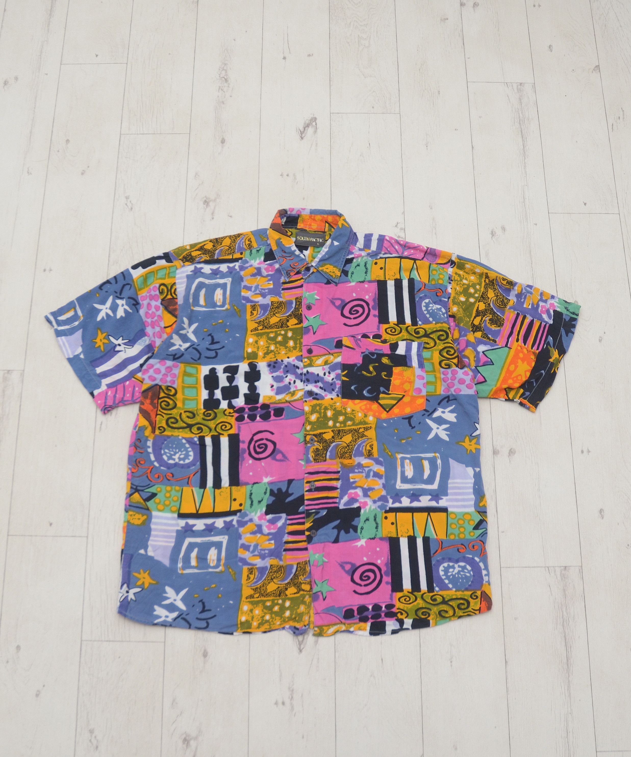 Vintage Vintage South Pacific Loop Collar Hawaiian Crazy Shirt Y2K Size US L / EU 52-54 / 3 - 1 Thumbnail