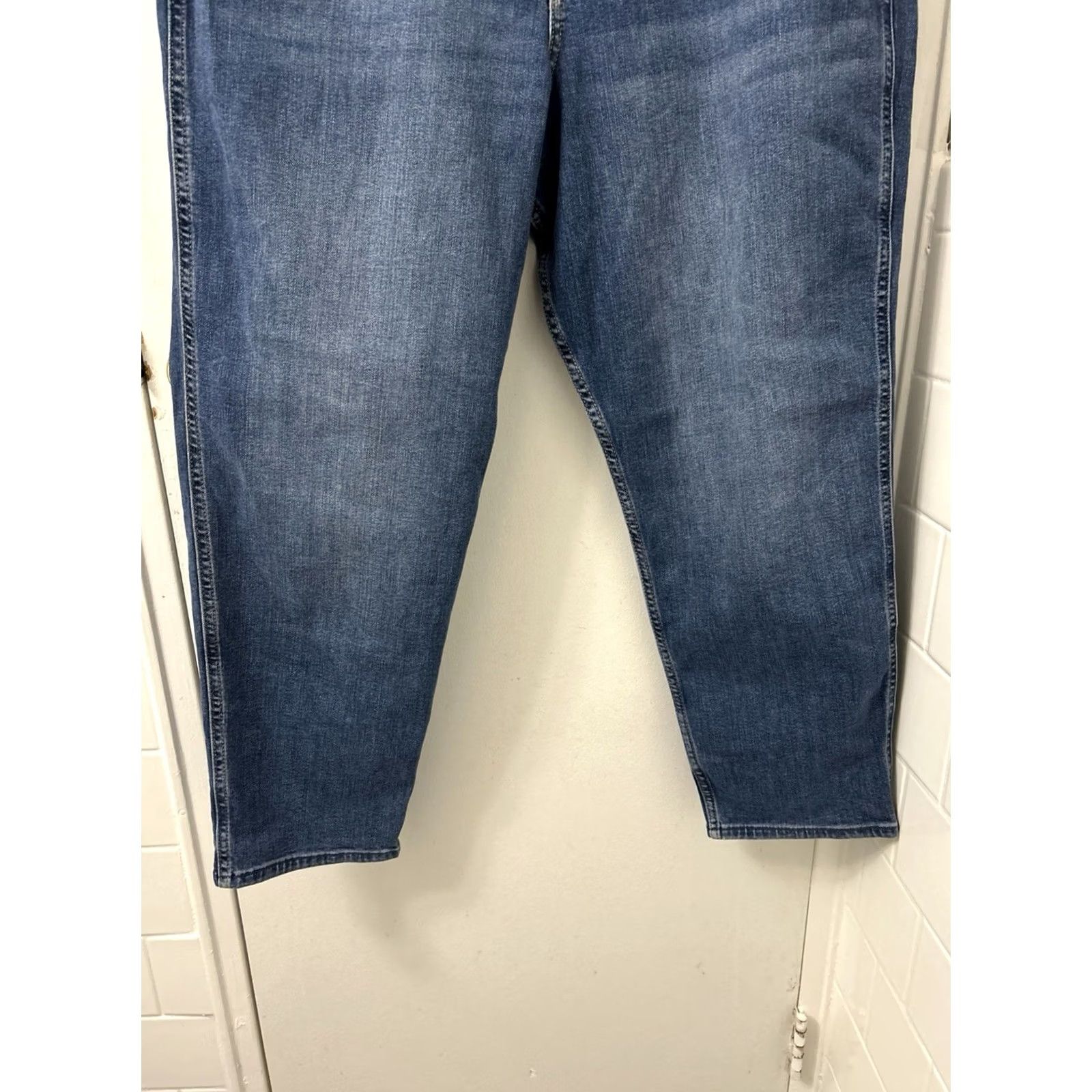 Abercrombie & Fitch Abercrombie Fitch The Mom Jean Jeans Womens Sz 34x26 Blue Wash High Rise Distressed NWT Size 24" / US 00 / IT 34 - 3 Thumbnail