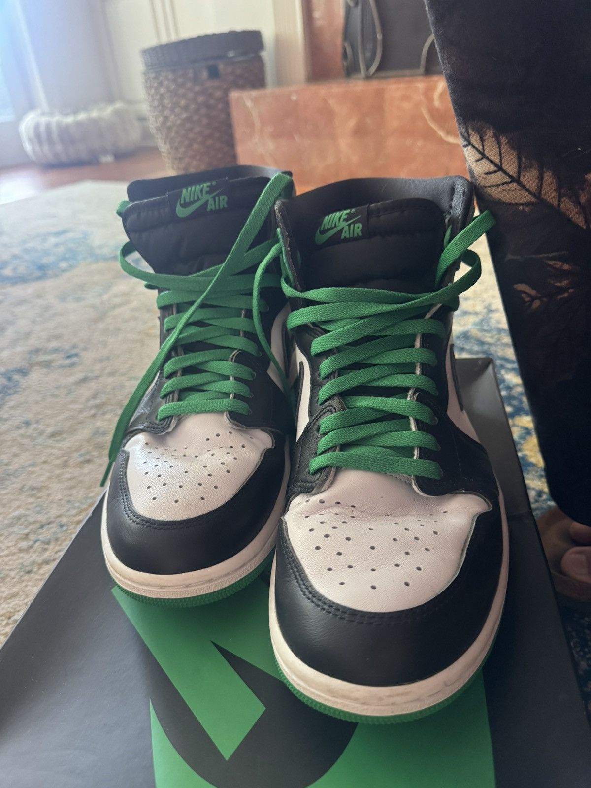 Nike Lucky Green Jordan 1 Size US 11 / EU 44 - 5 Thumbnail