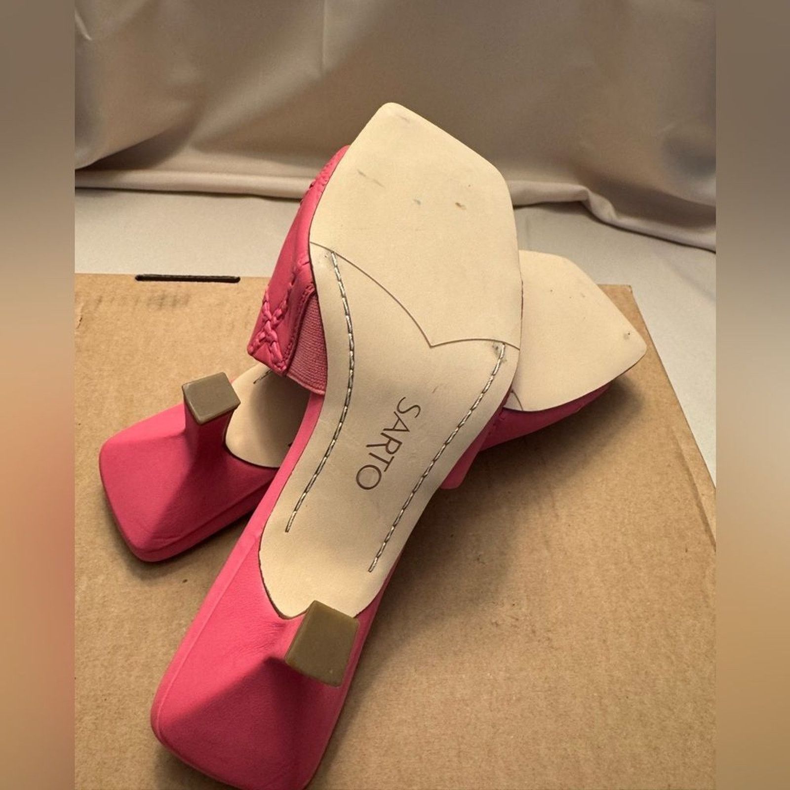 Franco Sarto Franco Sarto Barbiecore Pink square toe quilted leather 8 Size US 8 / IT 38 - 9 Thumbnail
