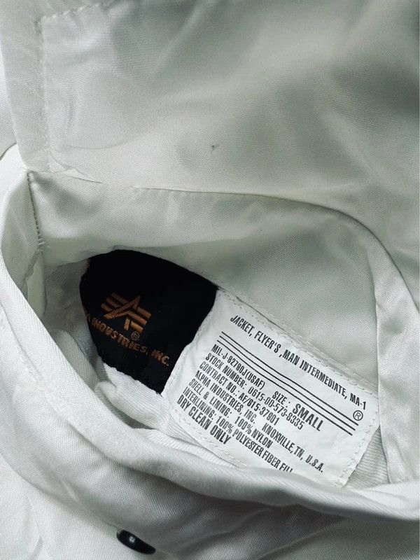 Alpha Industries Reversible Winter Bomber Jacket White S Logo Size US S / EU 44-46 / 1 - 5 Thumbnail