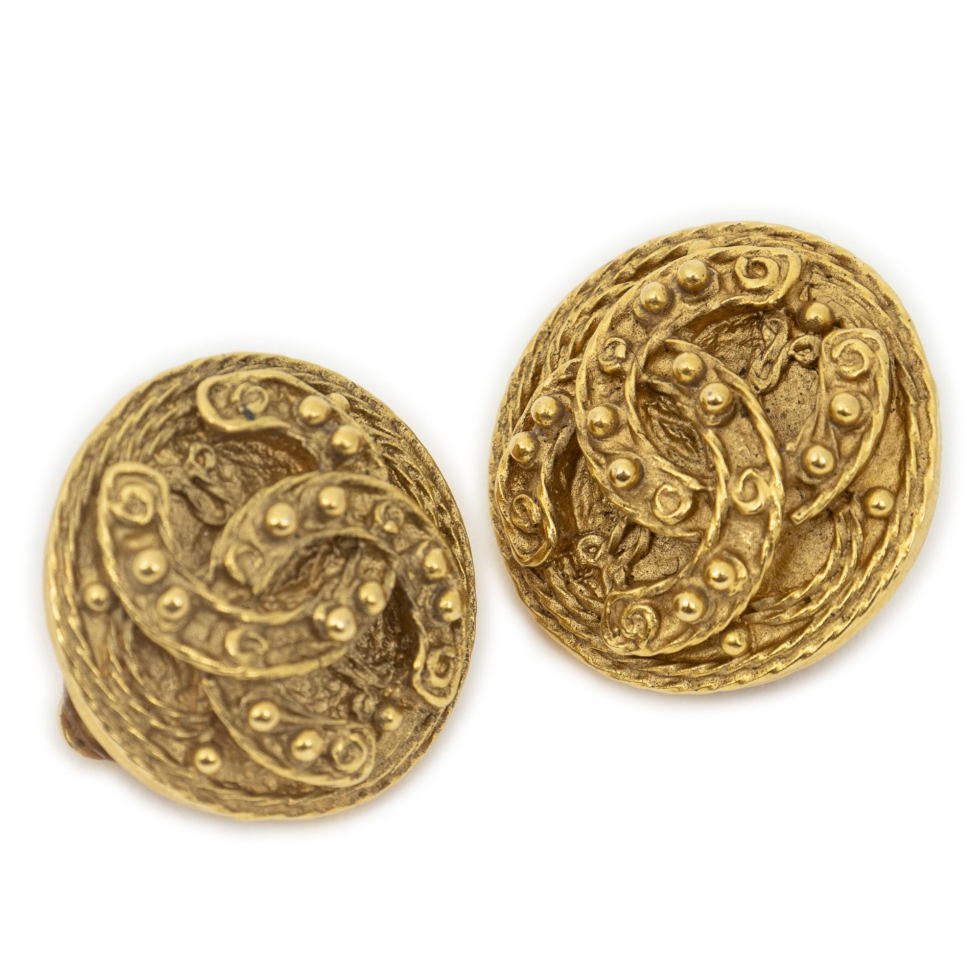 Chanel CC Round Clip On Earrings Size ONE SIZE - 1 Thumbnail