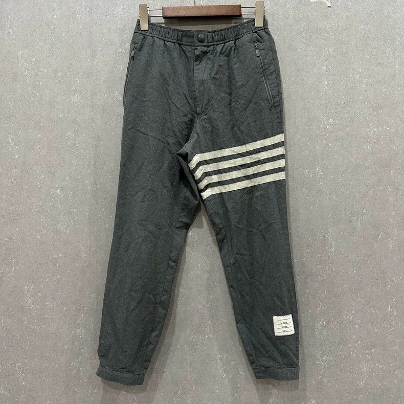 Thom Browne Thom Browne size0 Wool dress pants Size US 26 / EU 42 - 1 Thumbnail