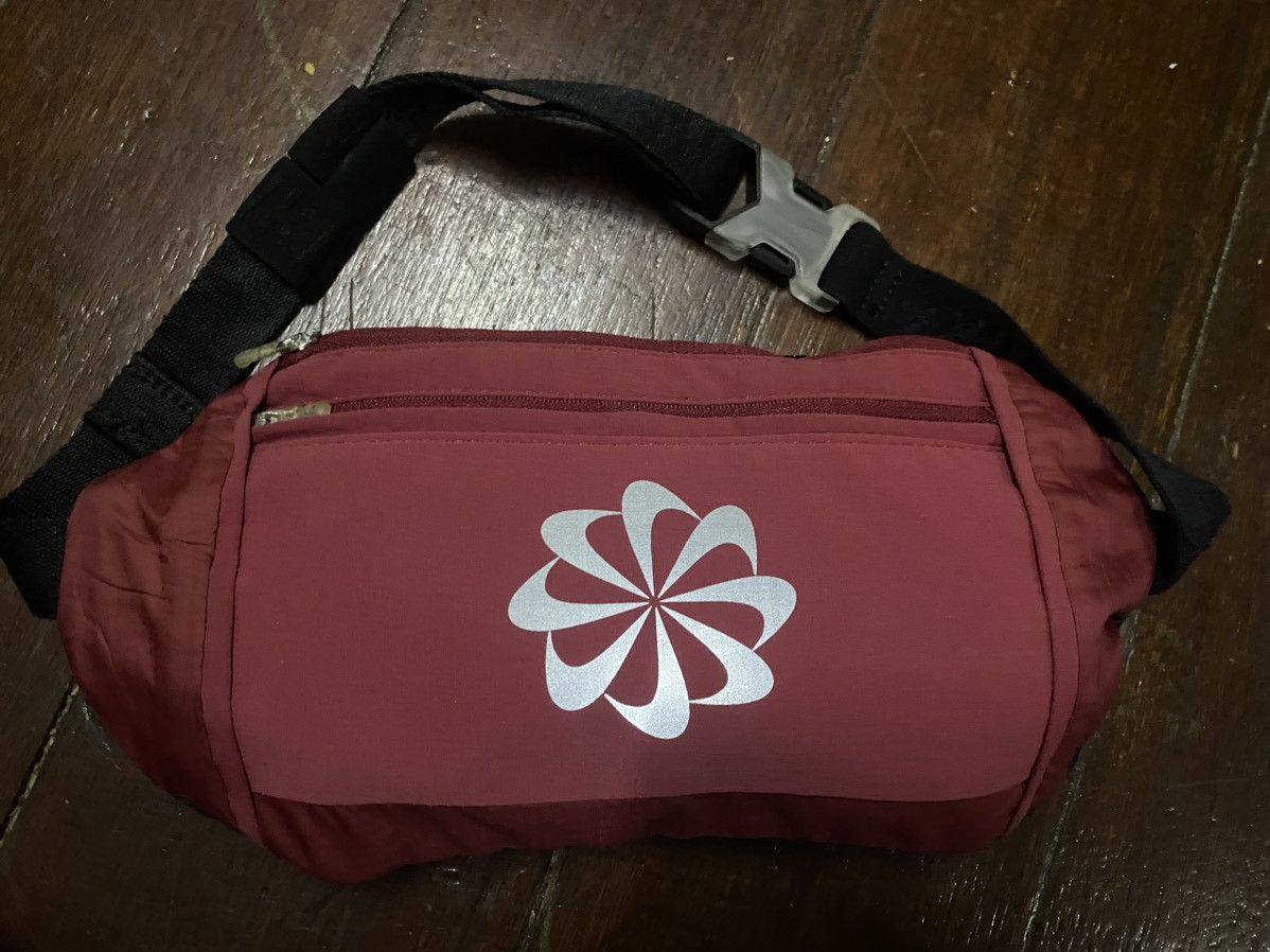 Nike × Vintage Vintage Nike waist bag Size ONE SIZE - 1 Thumbnail