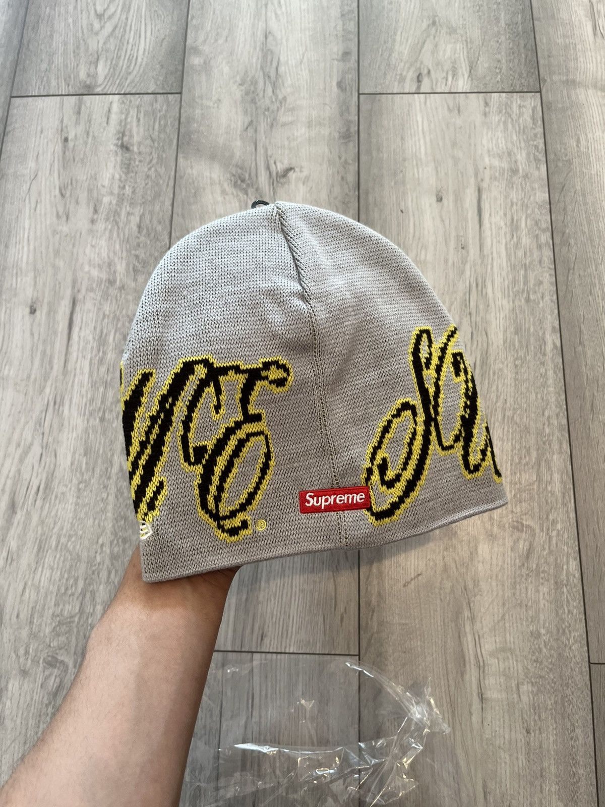 Supreme Supreme SS26 New Era Cursive Beanie Grey Size ONE SIZE - 2 Thumbnail