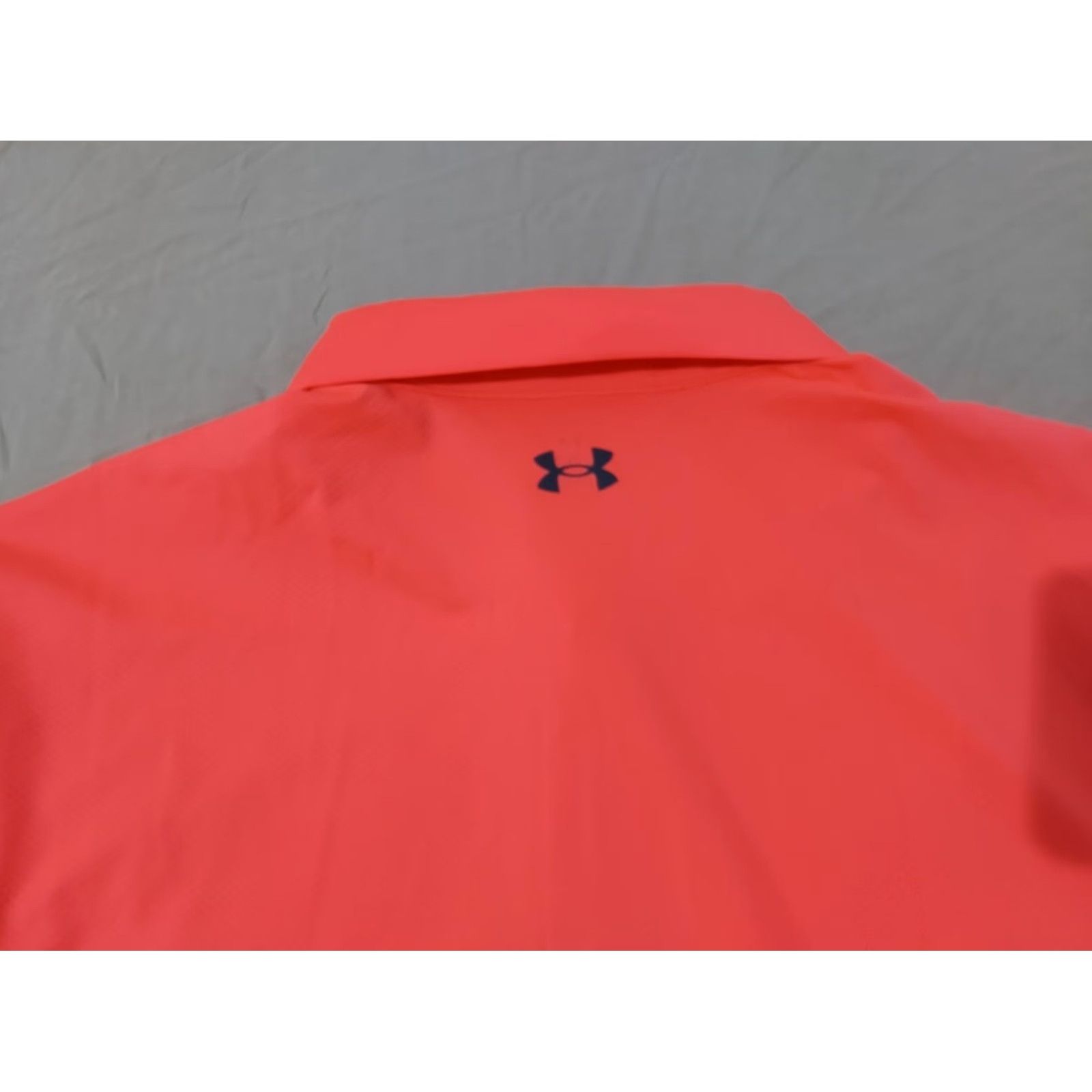 Under Armour VINTAGE Mens Under Armour Polo Shirt XL Orange Athletic Golf Size US XL / EU 56 / 4 - 6 Thumbnail