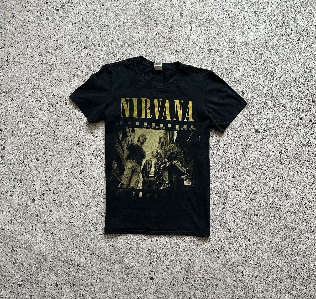 Band Tees × Nirvana × Vintage Vintage 90s Nirvana Kurt Cobain Rock Band Retro T-Shirt Hype Size US S / EU 44-46 / 1 - 2 Thumbnail