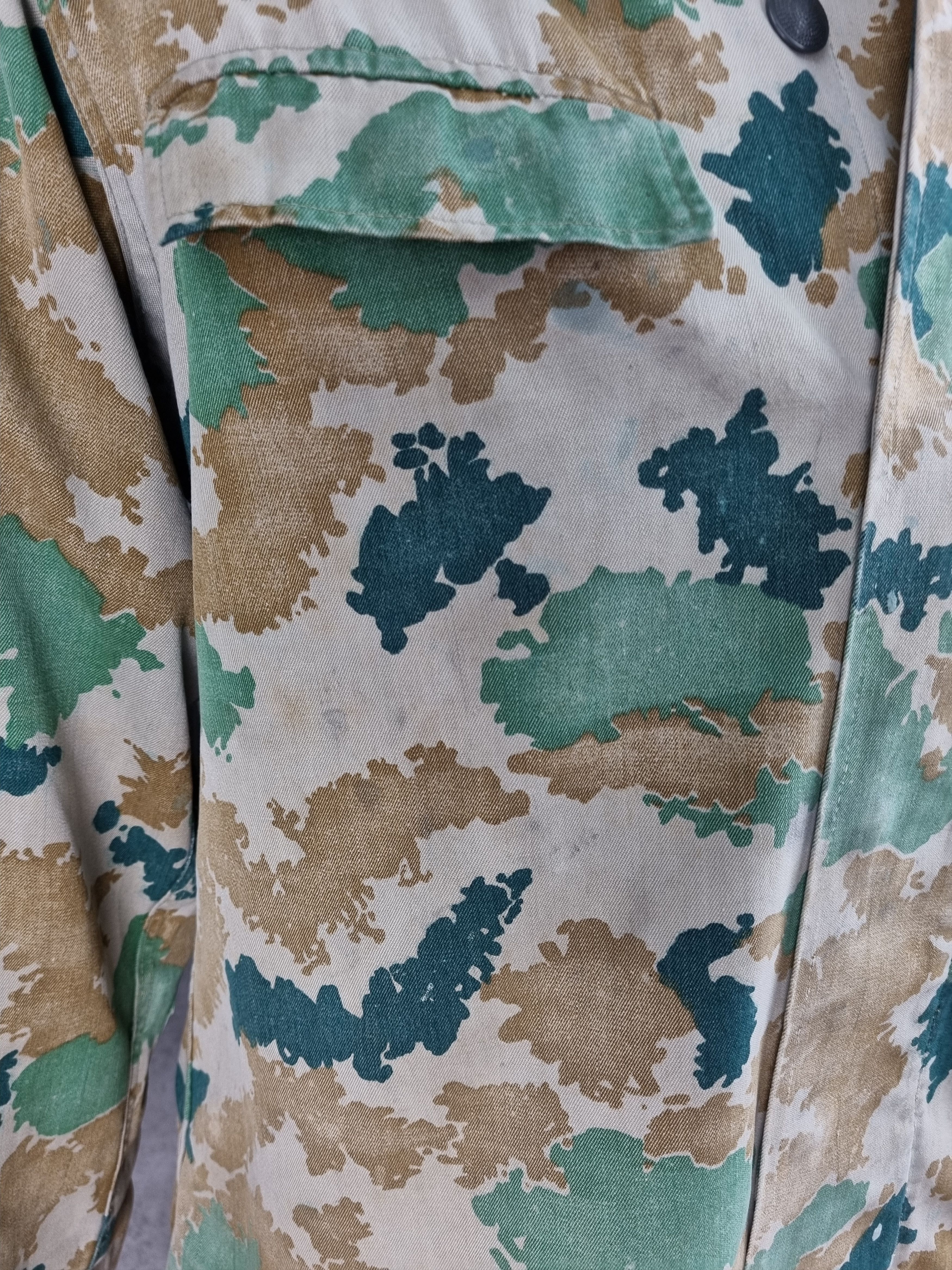 Vintage 50s East German NVA Blumentarn Camouflage Jacket Over Shirt Size US M / EU 48-50 / 2 - 22 Thumbnail