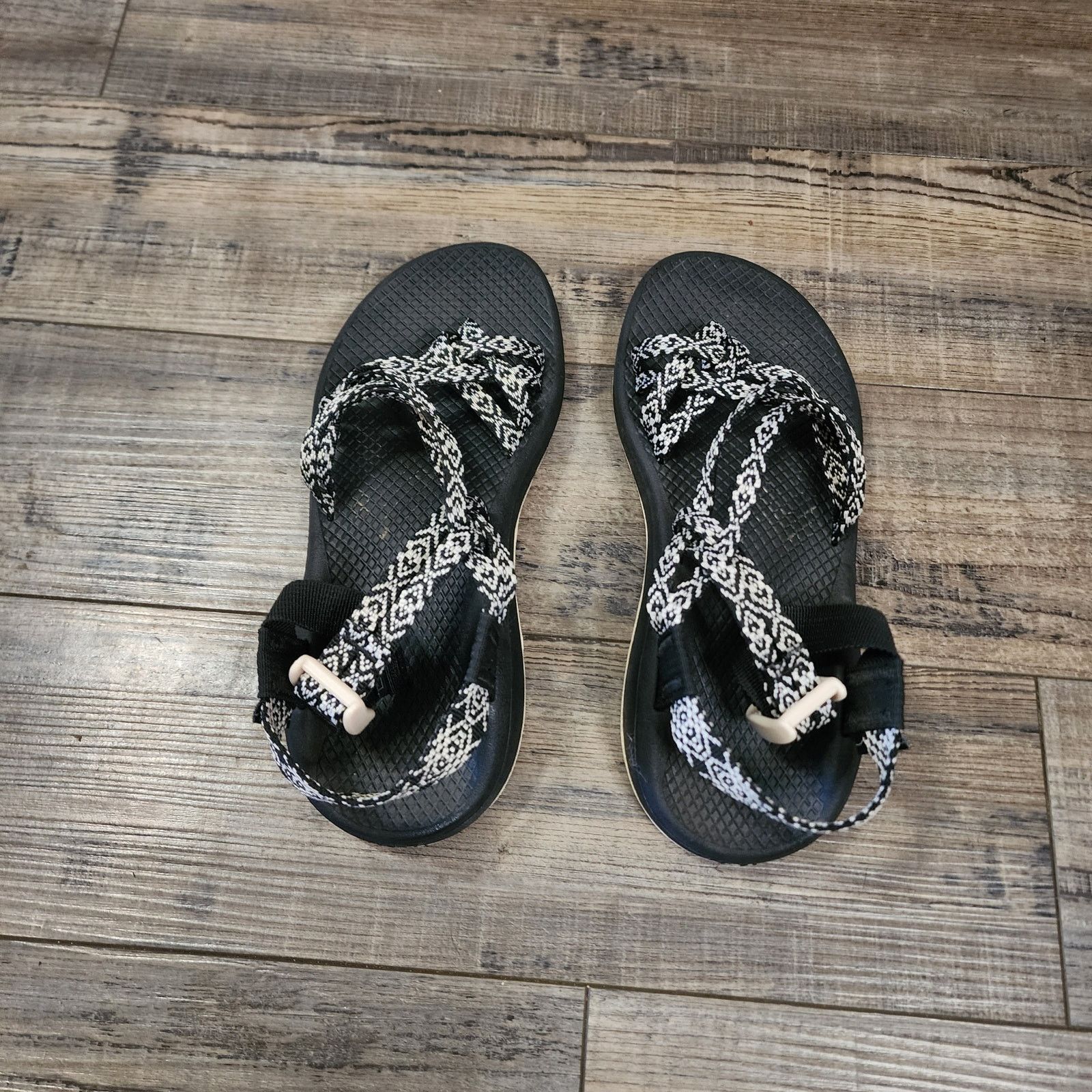Chaco Chaco black and white sandals shoes w toe straps size 7 SH3 Size US 7 / IT 37 - 1 Thumbnail