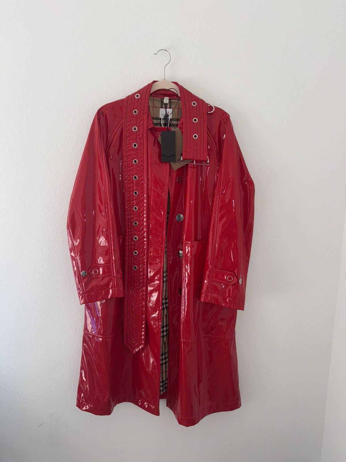 Burberry Burberry Red latex 2018 Runway jacket Size M / US 6-8 / IT 42-44 - 1 Thumbnail