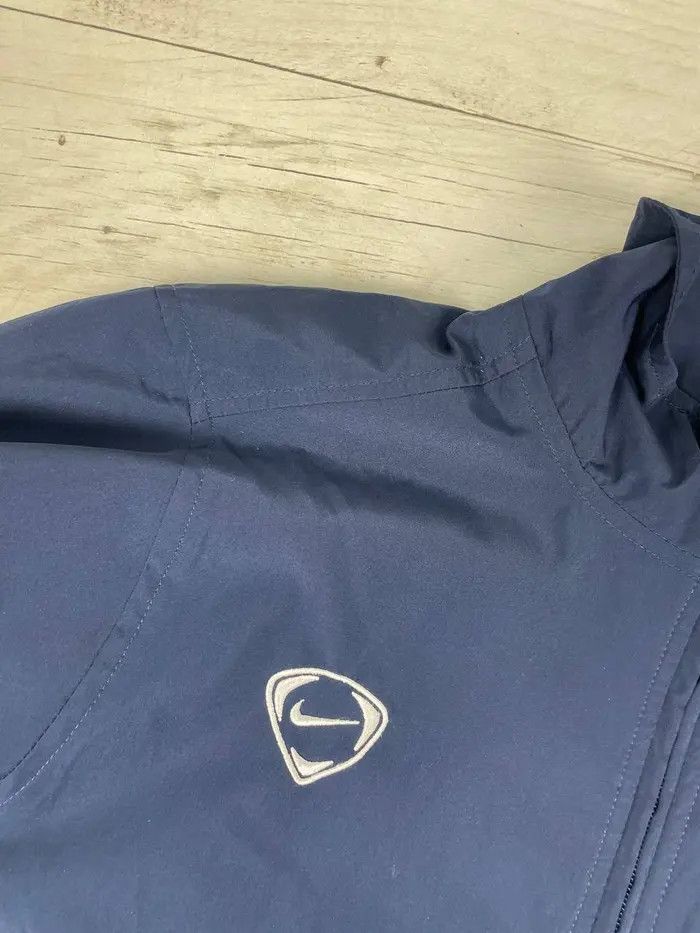 Nike Vintage Nike Track Nylon Jacket 00s Y2K Swoosh Size US L / EU 52-54 / 3 - 6 Thumbnail