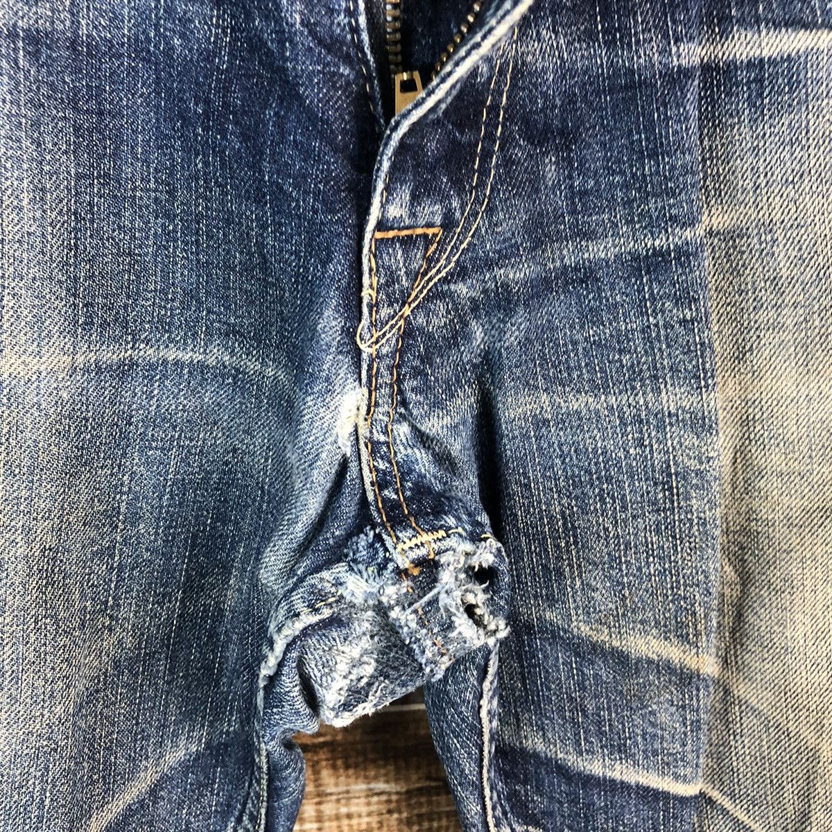 Japanese Brand D RNASlang Japan Distressed ripped buckle back Denim #A2154 Size US 30 / EU 46 - 15 Thumbnail