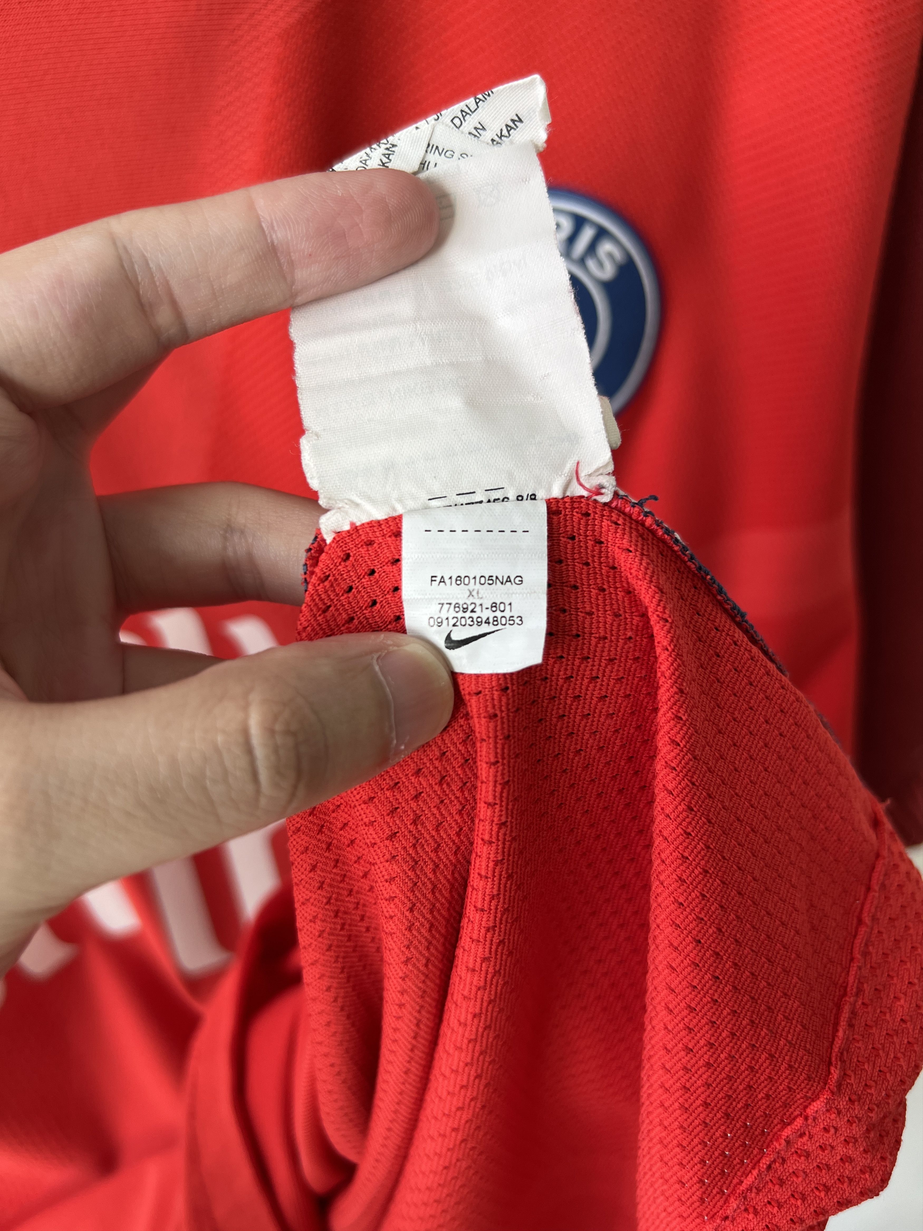 Nike (XL) PSG 2016-17 Away Player Version Kit Di Maria #11 Size US XL / EU 56 / 4 - 5 Thumbnail