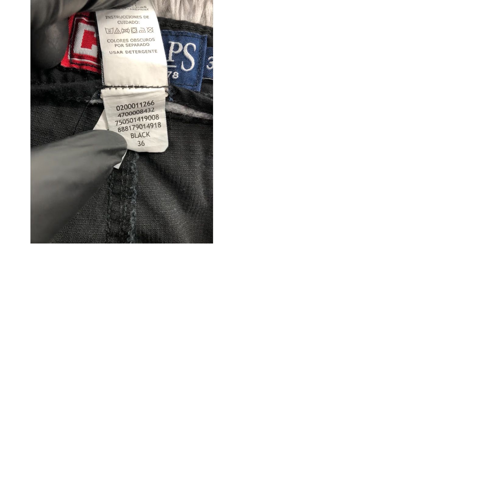 Chaps Chaps Cargo Shorts Mens 36 Mid Cargo Shorts Black Dark Wash 5-Pocket Regular Cotton Blend Belt Loops Logo Front Flat Front Zip Vintage No N/A? Size US 36 / EU 52 - 9 Thumbnail