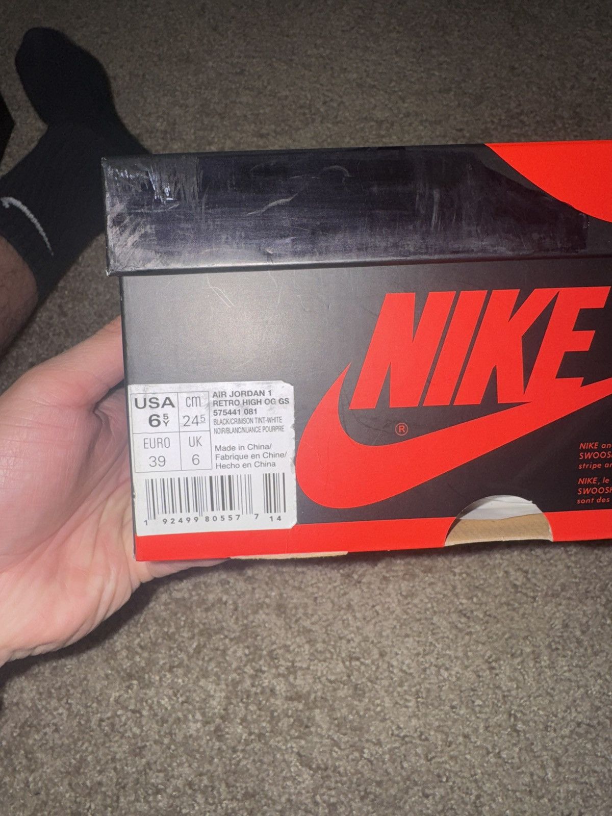 Jordan Brand Jordan 1 Retro High Black Crimson Tint (GS) Size US 6.5 / IT 36.5 - 8 Thumbnail