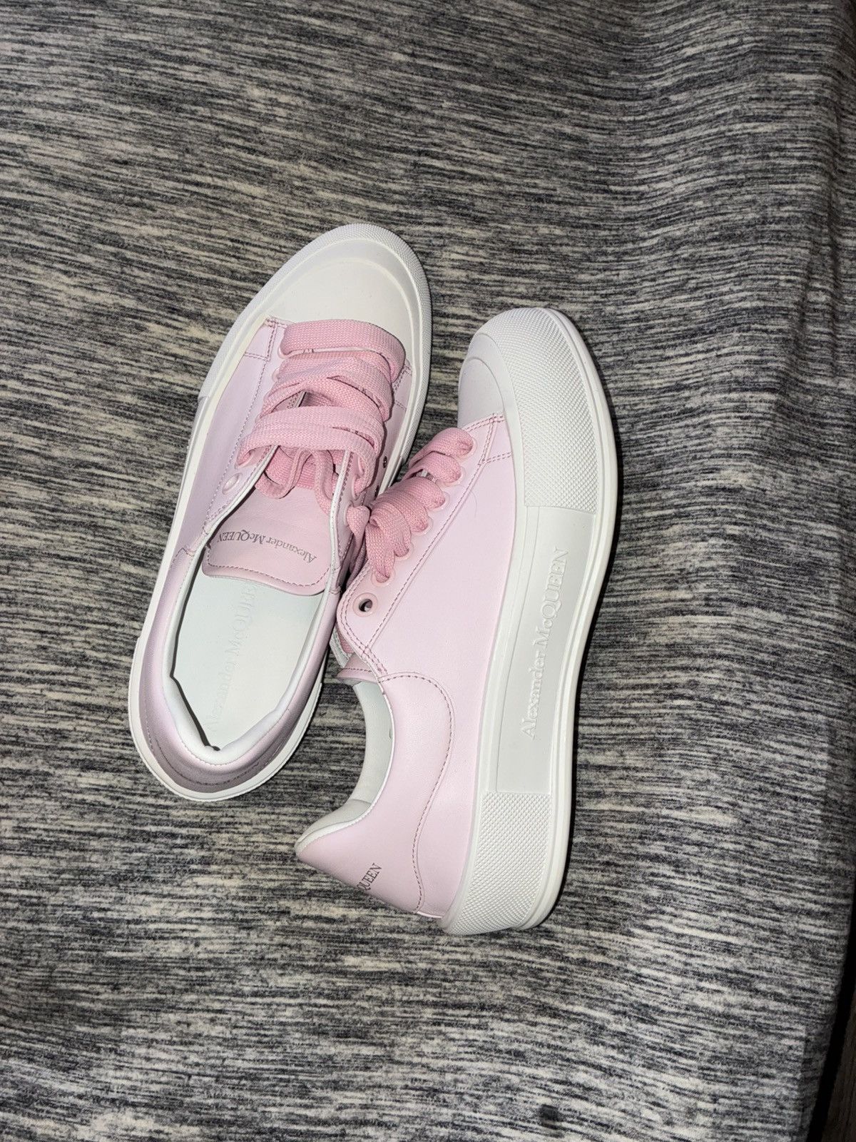 Alexander McQueen Alexander Mcqueen Man Sneakers 553680WIAC8
