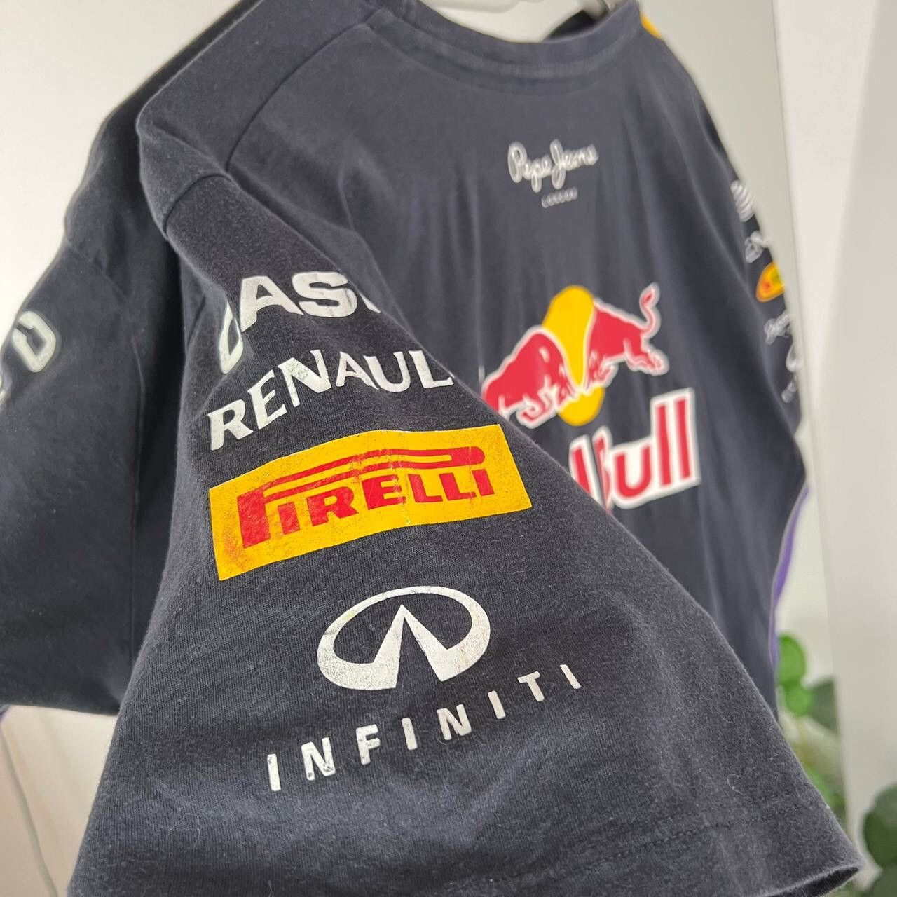 Red Bull Vintage Red Bull Pepe Jeans Inviniti Big Logo Embroidered Size US XXL / EU 58 / 5 - 4 Thumbnail
