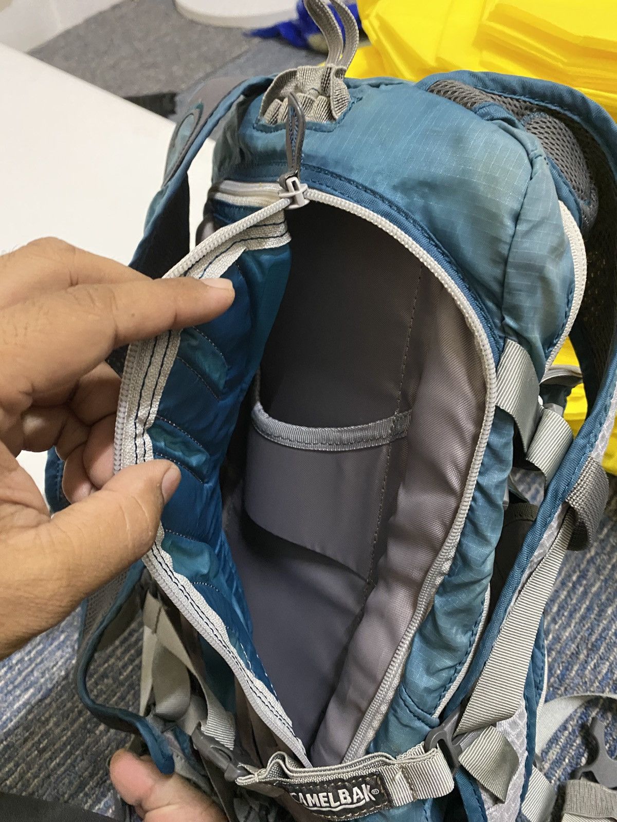 Other CAMELBAK Hydration Bag Multi Compartment Water Bladder Slot Size ONE SIZE - 8 Thumbnail