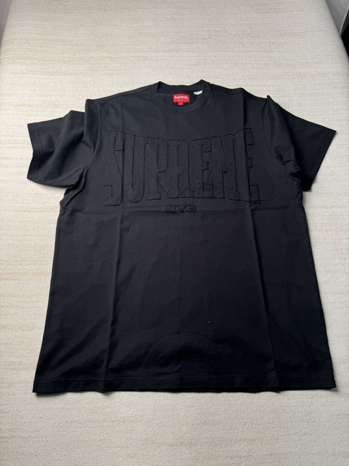 Supreme Cut out logo tee Size US M / EU 48-50 / 2 - 2 Thumbnail