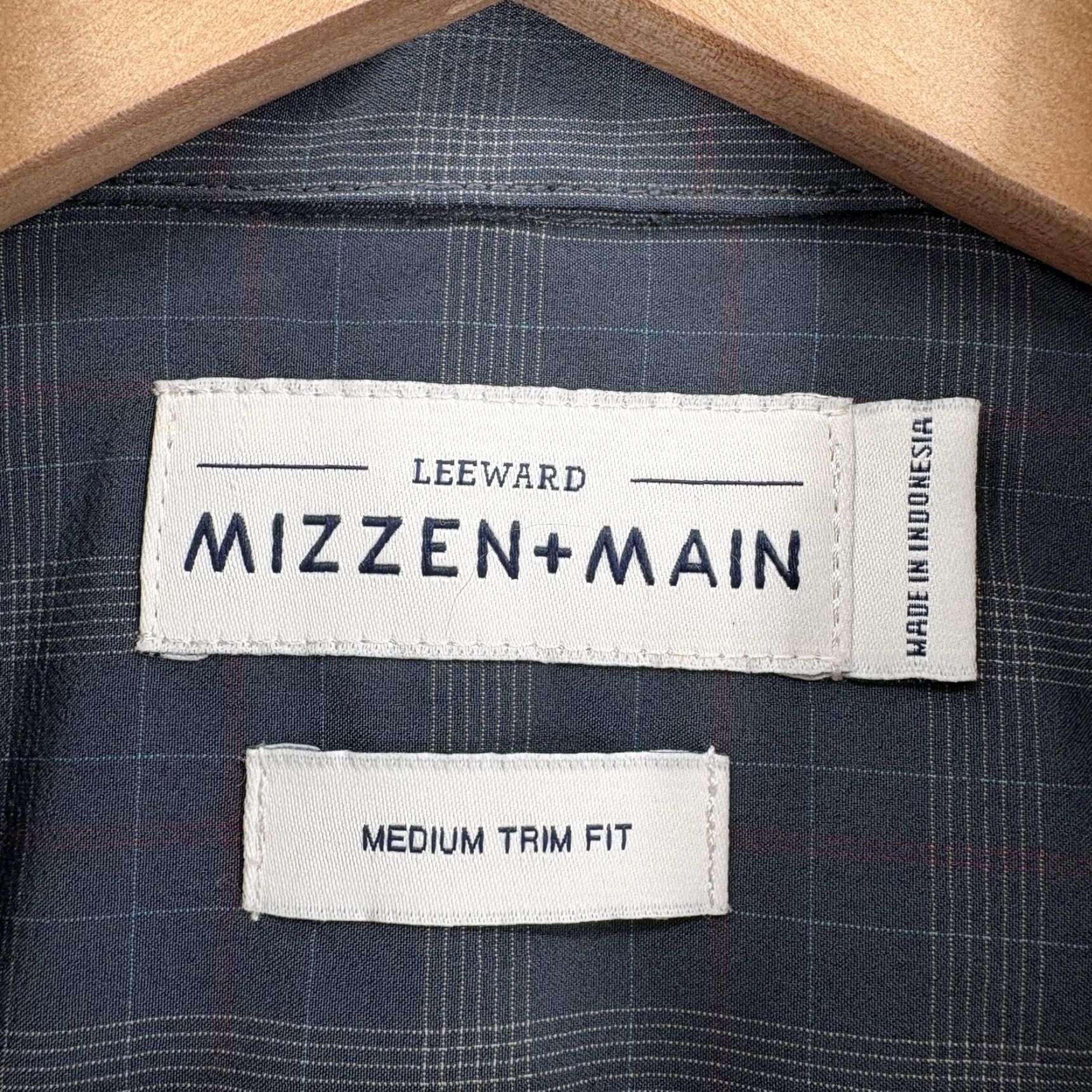 Mizzen+Main Mizzen+Main Leeward Shirt Mens M Blue Plaid Slim Stretch Wrinkle Resistant Dress Shirt Size US M / EU 48-50 / 2 - 3 Thumbnail