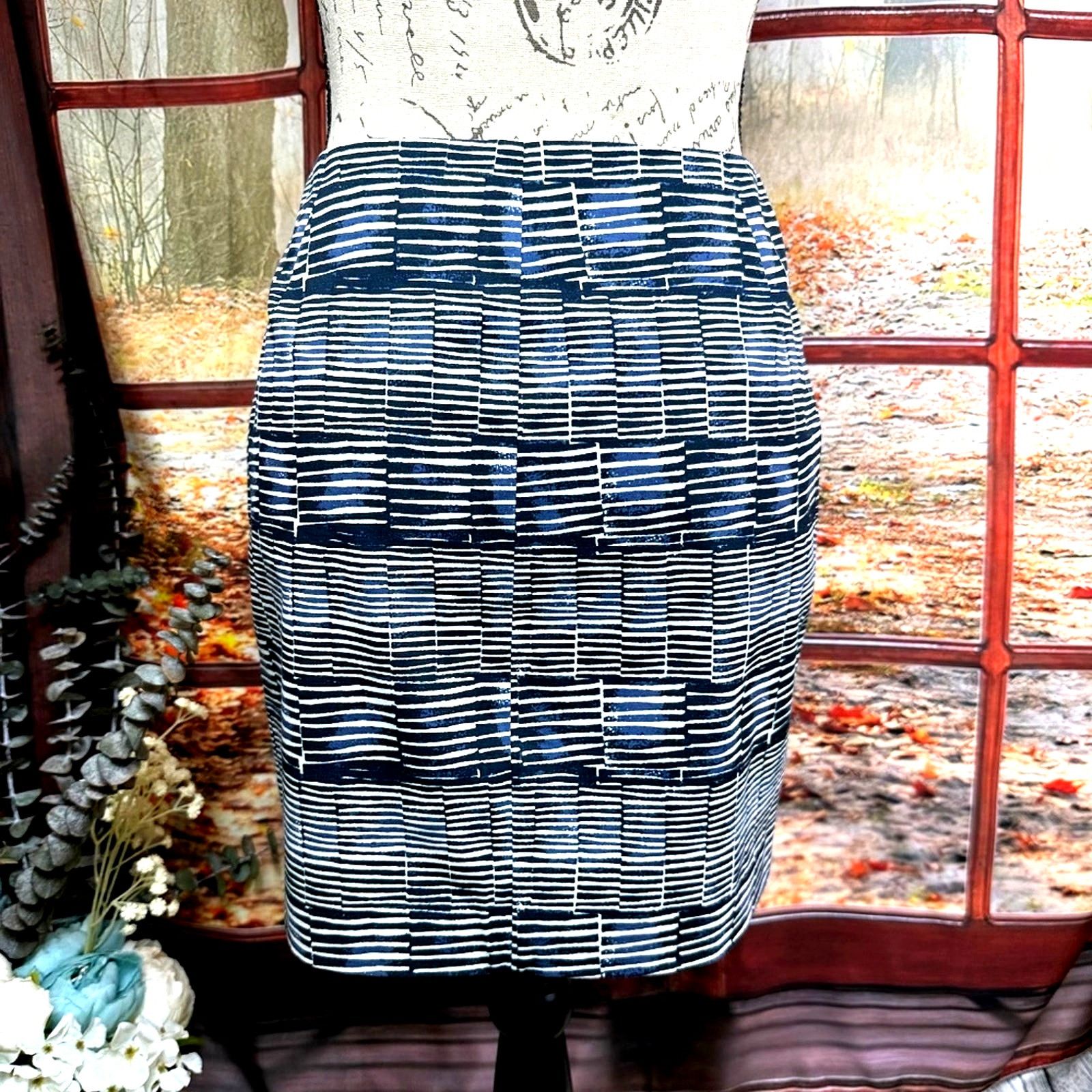 Kate Spade Kate Spade Saturday Striped Mini Skirt Navy/White size 2 Size 25" / US 0 / IT 36 - 4 Thumbnail