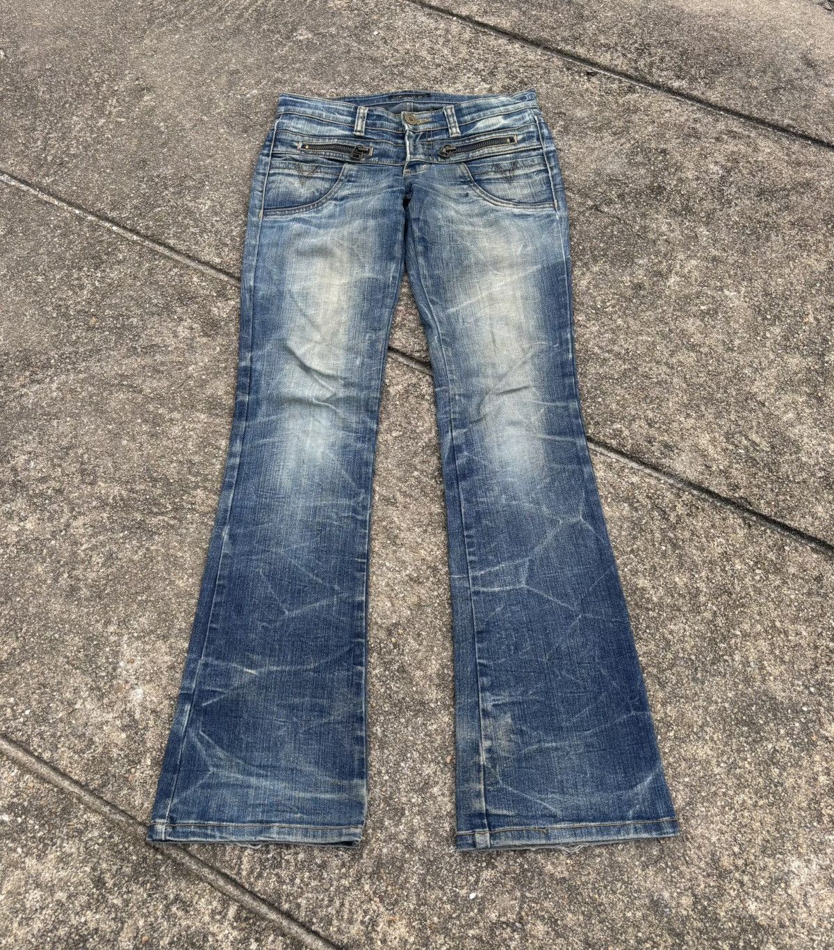 If Six Was Nine × Japanese Brand × Le Grande Bleu (L.G.B.) Juriano Jurrie Mud Wash Bootcut Flared Jeans Size US 30 / EU 46 - 1 Thumbnail