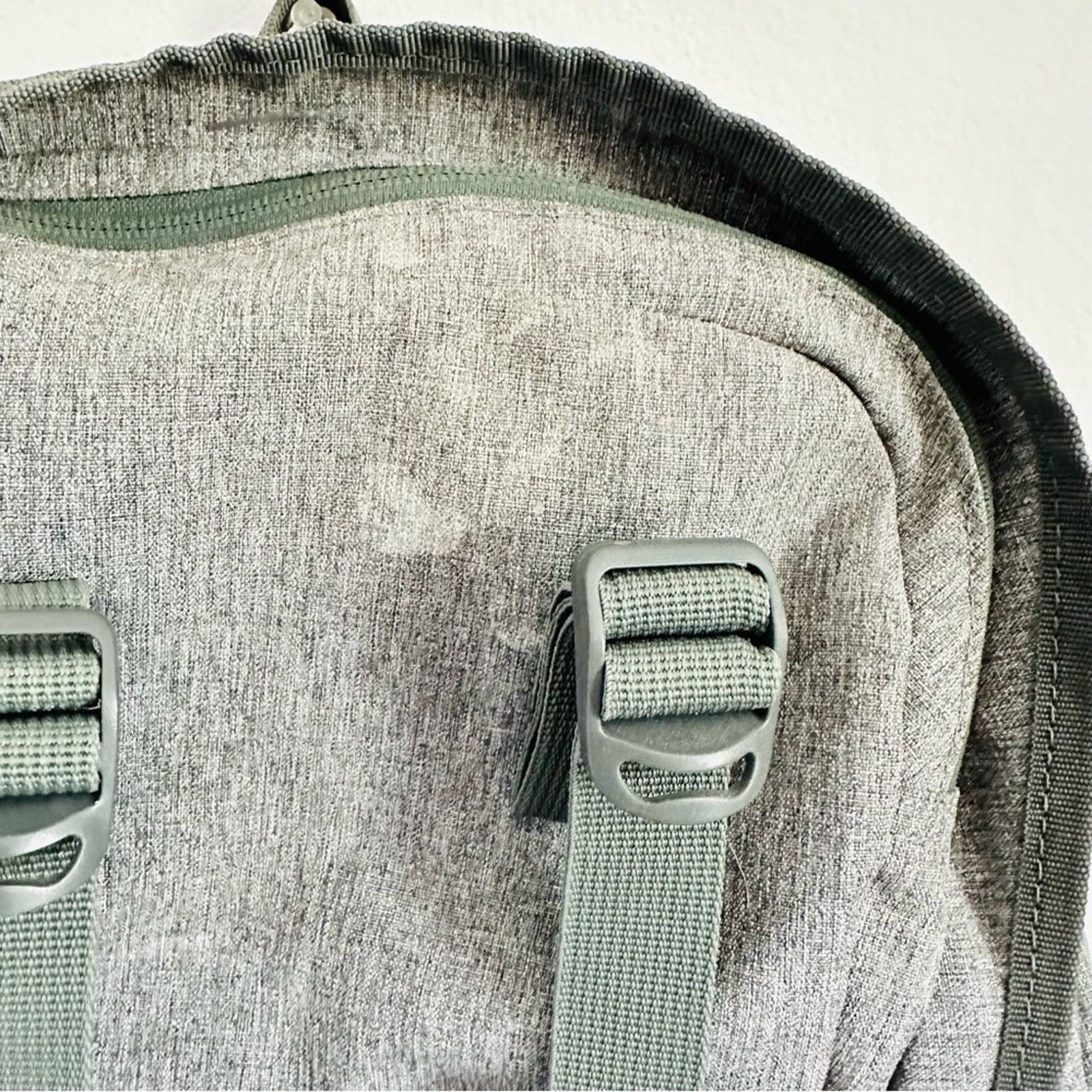 Eastern Mountain Sports MOUNTAINTOP Silver Grey Hiking Camping Outdoors Backpack Bag Size ONE SIZE - 8 Thumbnail