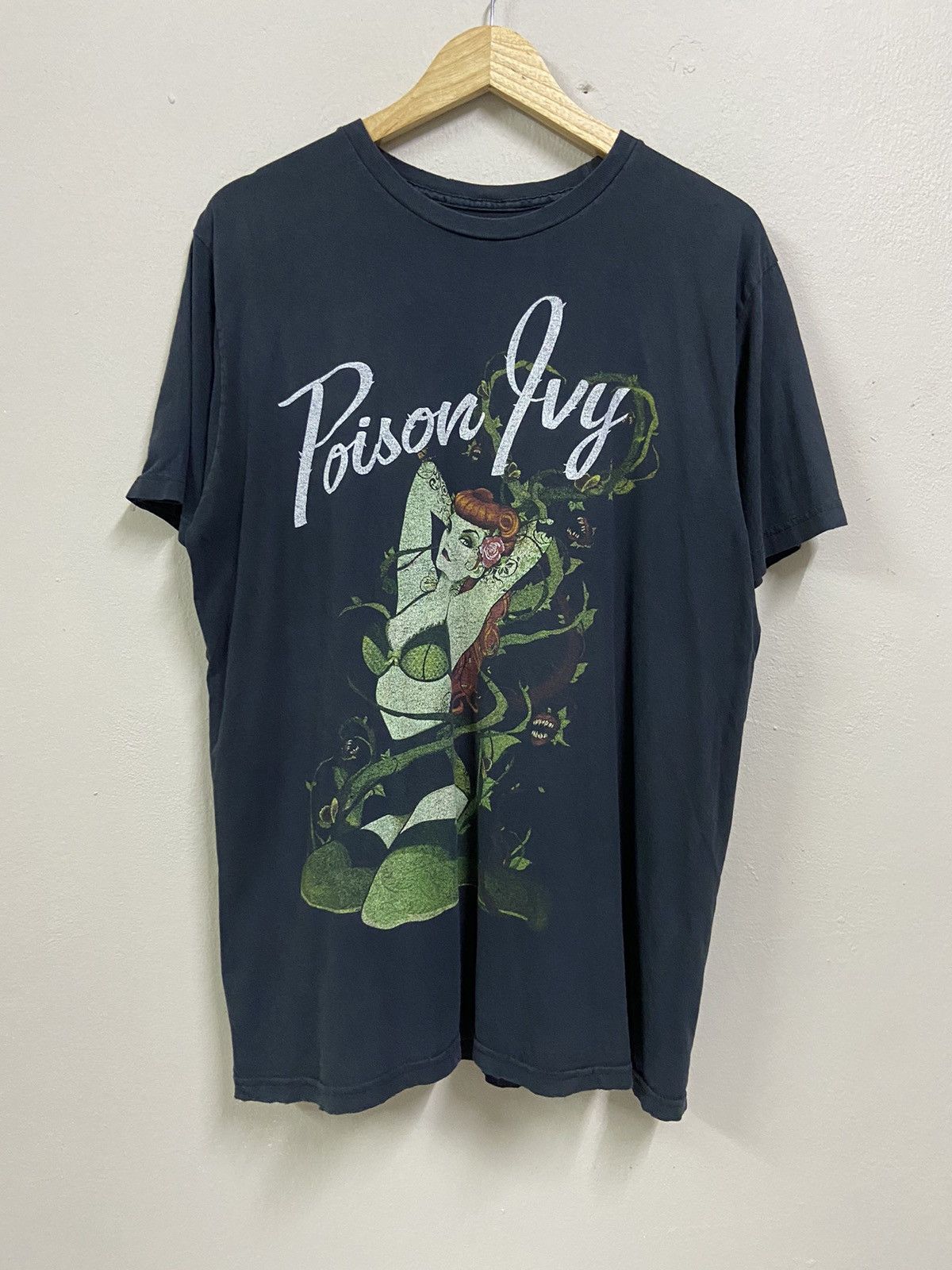 DC Comics DC comics poison ivy graphic tee Size US L / EU 52-54 / 3 - 1 Thumbnail
